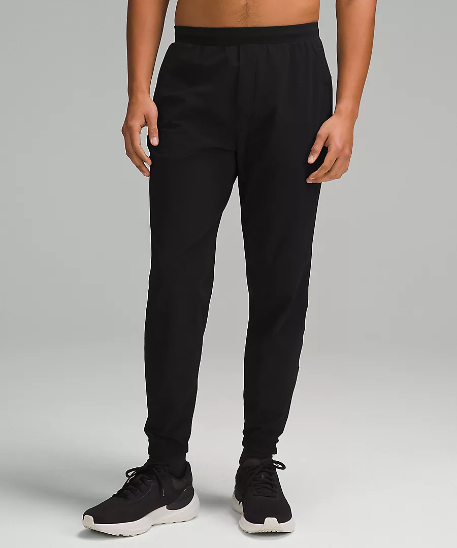 MEN'S SURGE JOGGER BLK BLACK Performance Running Outfitters