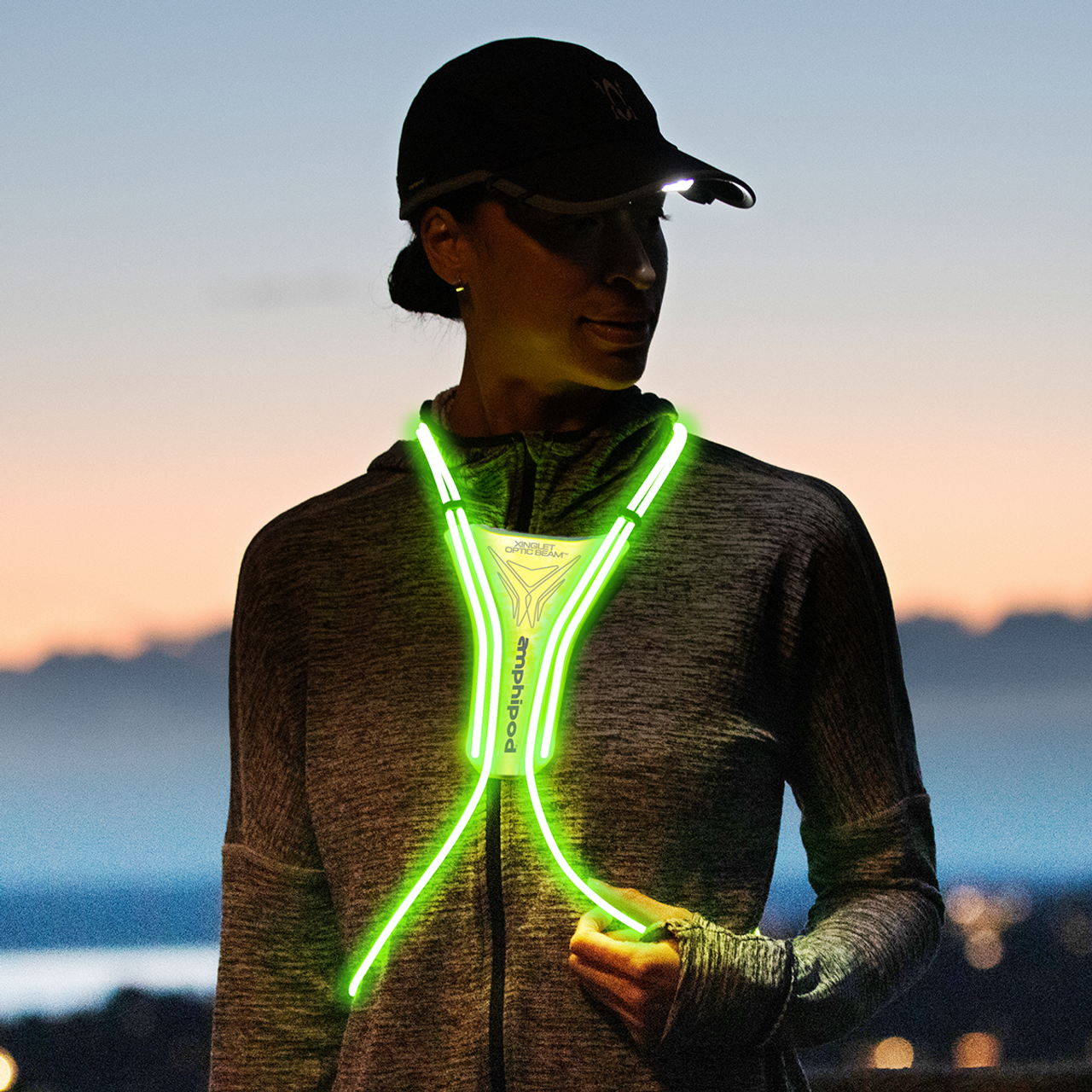 AMPHIPOD XINGLET OPTIC BEAM MAX USB RECHARGABLE VEST - HI-VIZ/REFLECTIVE