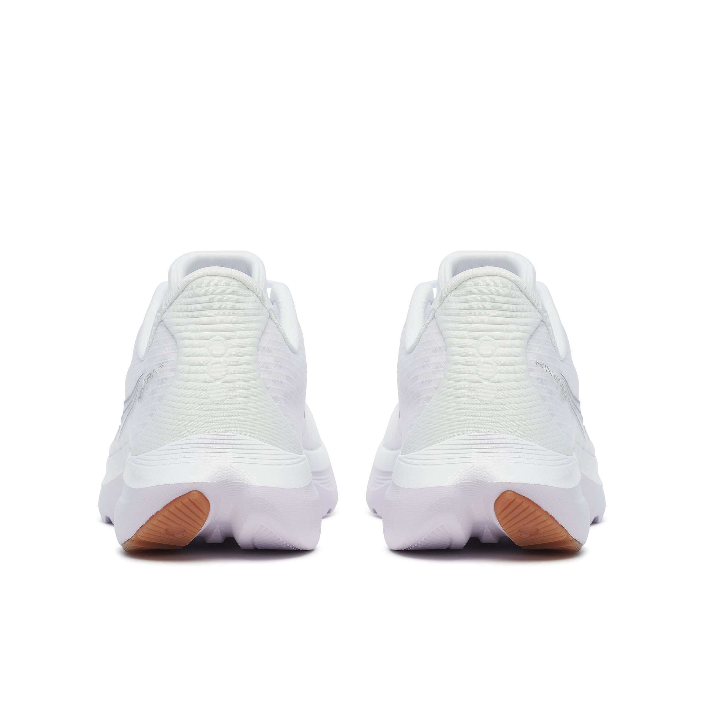 SAUCONY WOMEN'S KINVARA 16 - B - WHITE/GUM - SIZE 7.5