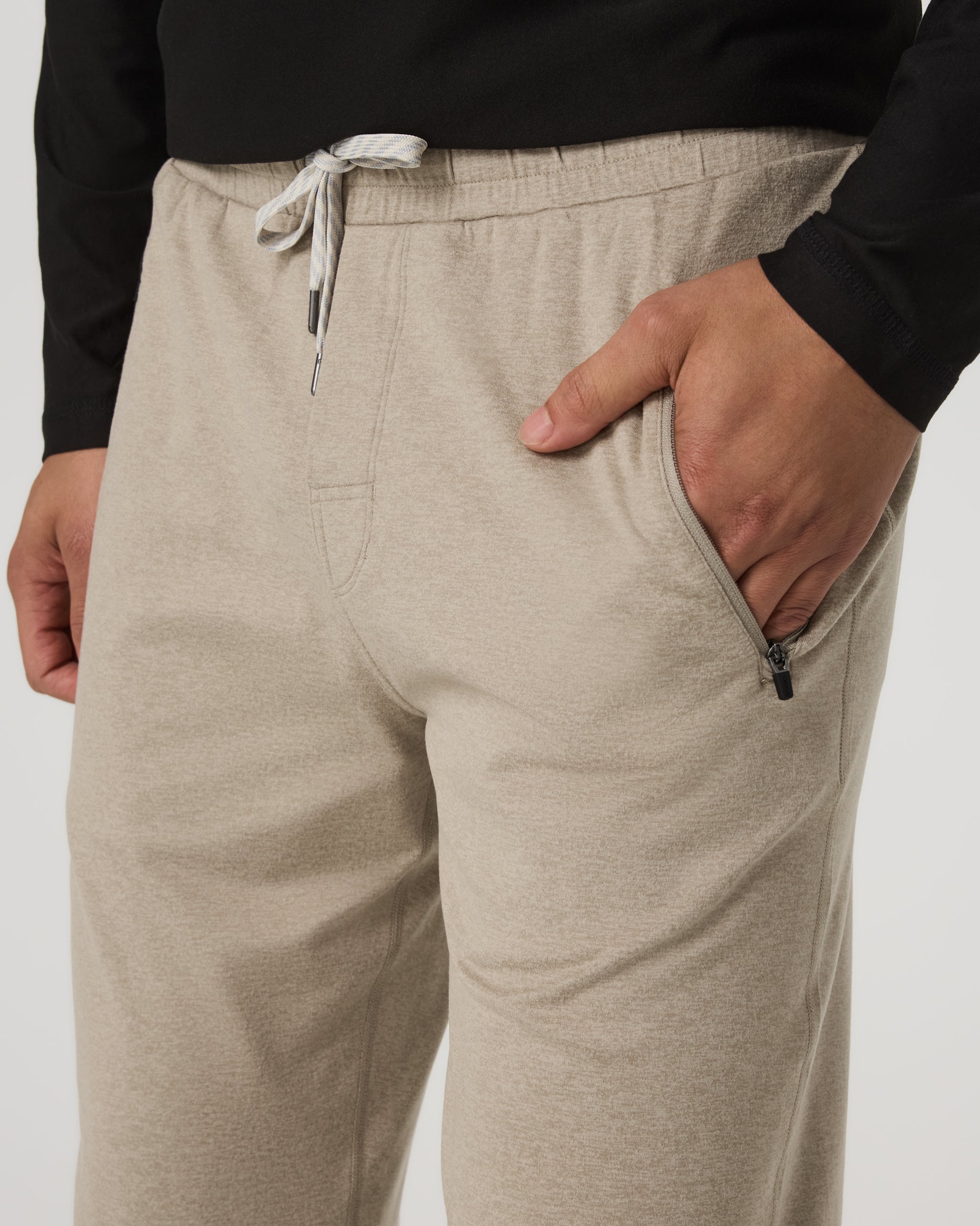 VUORI MEN'S PONTO PERFORMANCE JOGGER - TRUFFLE HEATHER