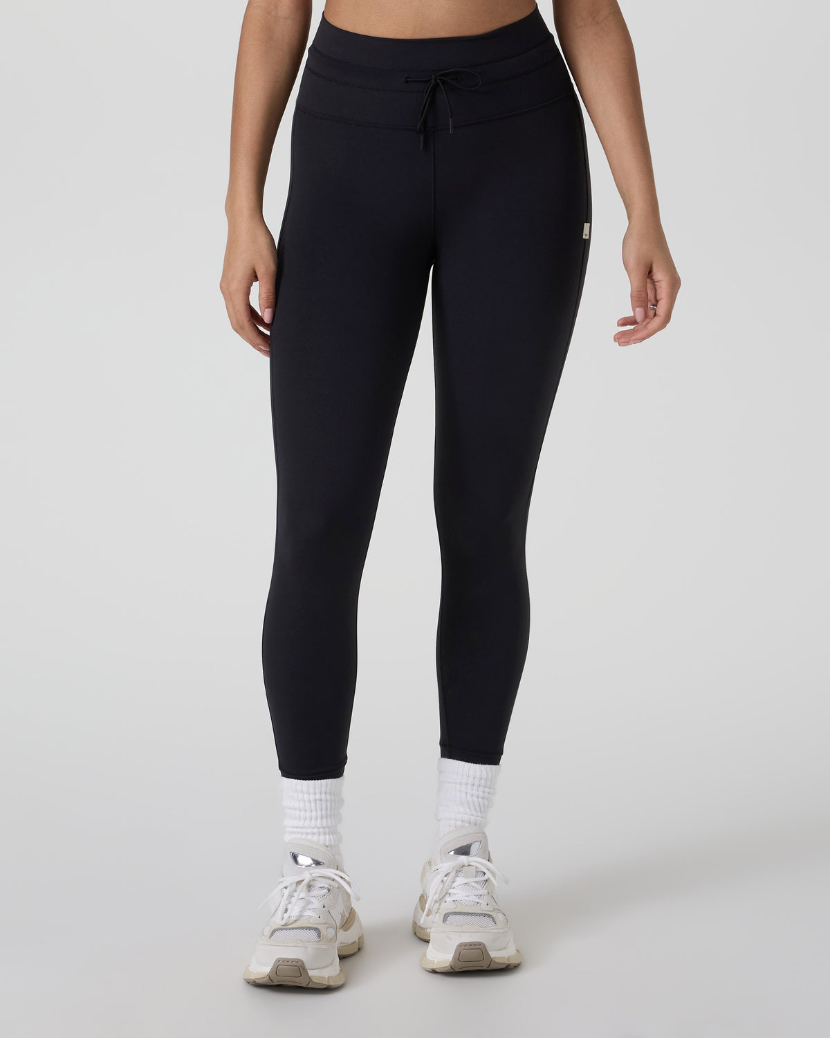 WOMEN'S DAILY FORM LEGGING - BLACK | Performance Running Outfitters