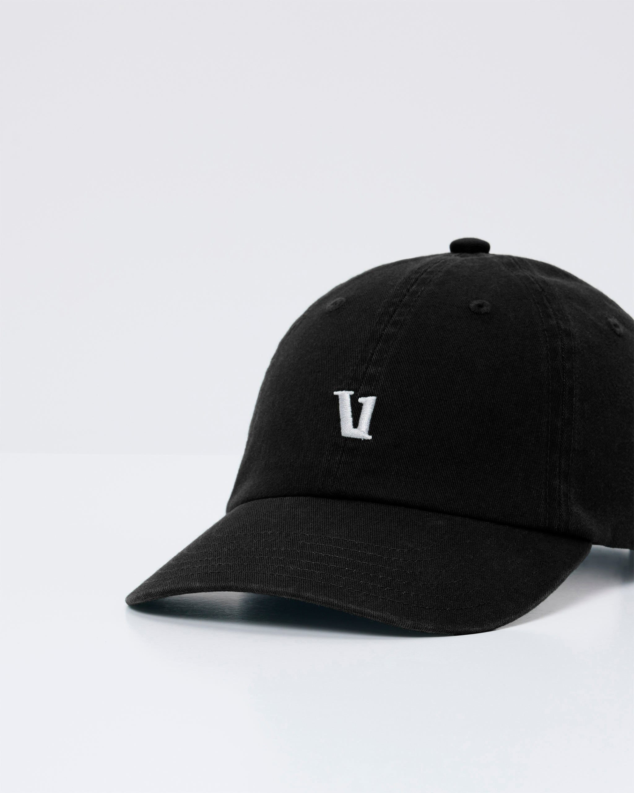 VUORI DAD HAT - BLACK | Performance Running Outfitters