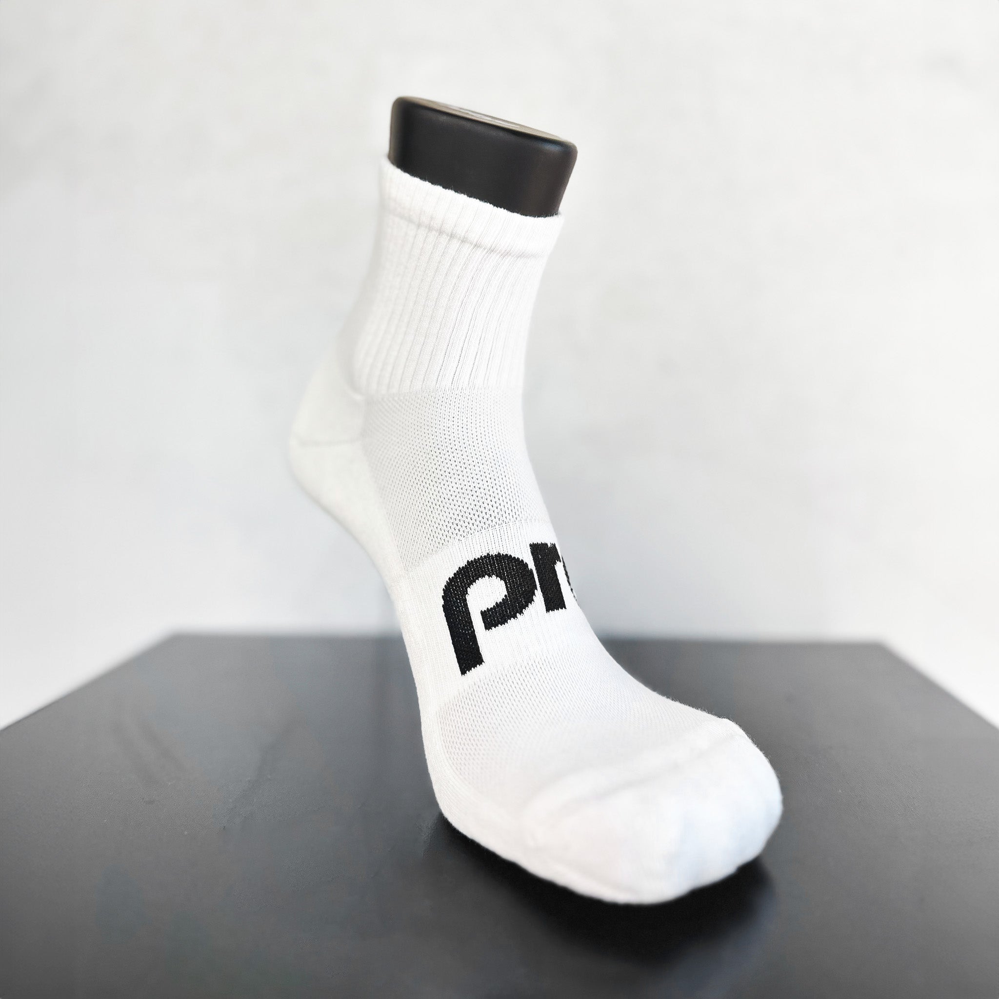 PR GEAR PRO LOGO MIDWEIGHT RIBBED QUARTER SOCK - WHITE