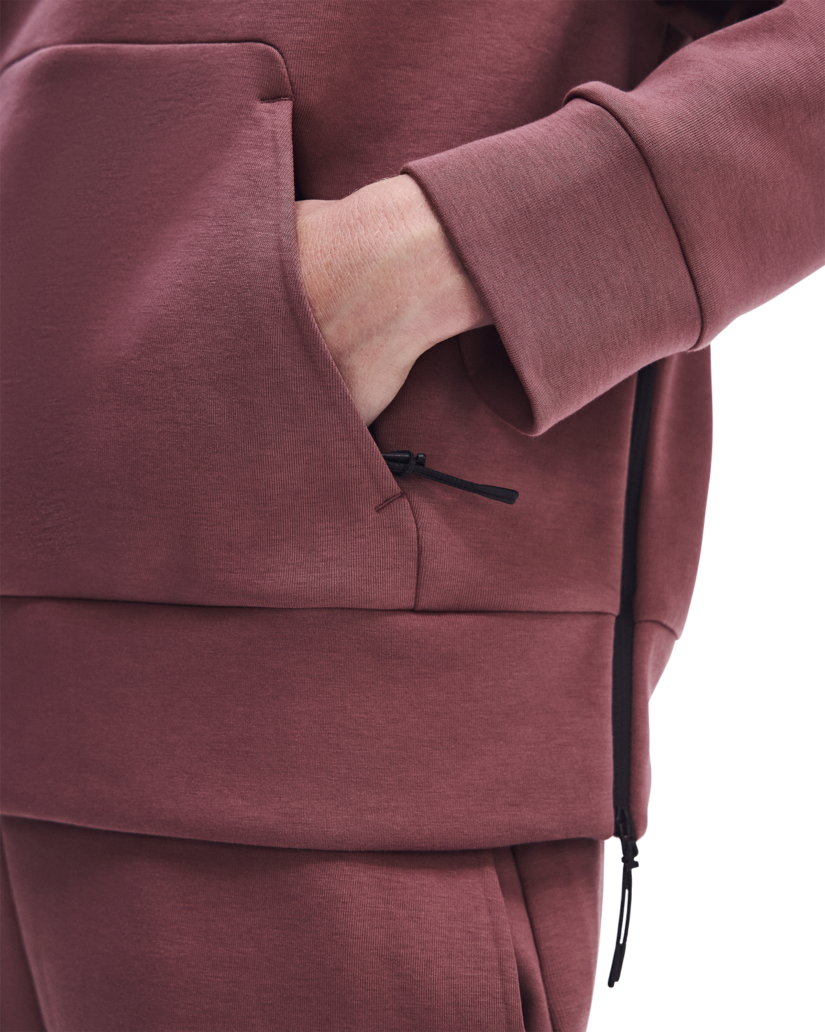 ON RUNNING WOMEN'S FOCUS TECH HOODIE - BARBERRY