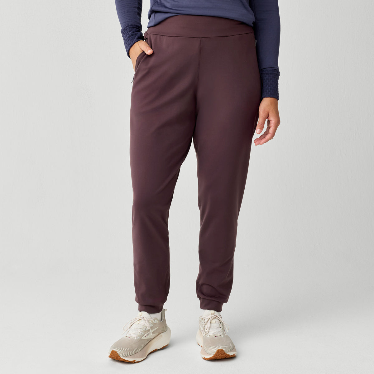 BROOKS WOMEN'S MOMENTUM THERMAL JOGGER 2.0 - COCOA 245 COCOA