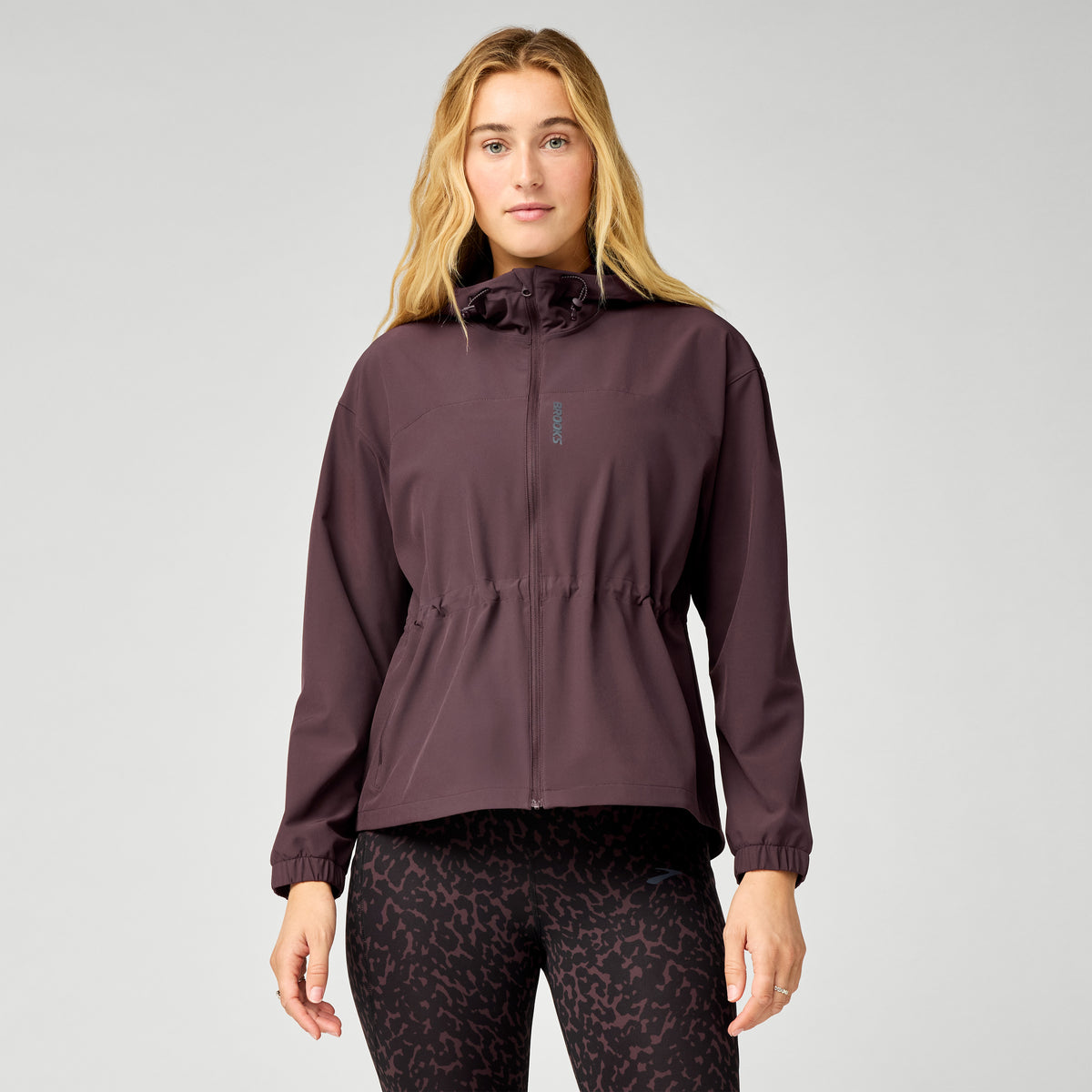 BROOKS WOMEN'S CANOPY CINCH-WAIST JACKET - COCOA 245 COCOA