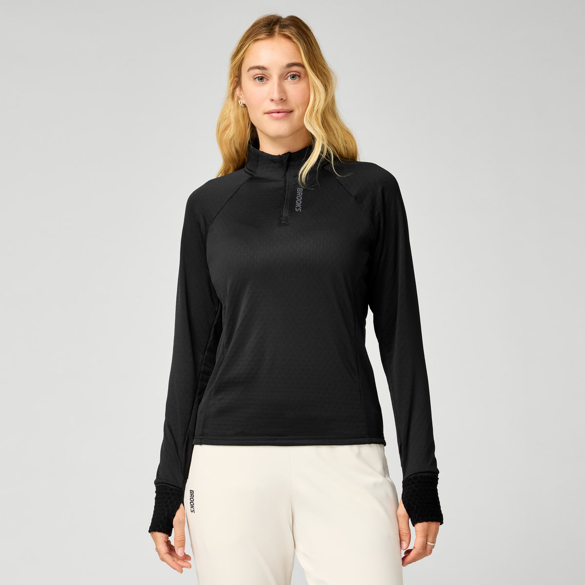 BROOKS WOMEN'S MOMENTUM THERMAL 1/4 ZIP - BLACK 001 BLACK
