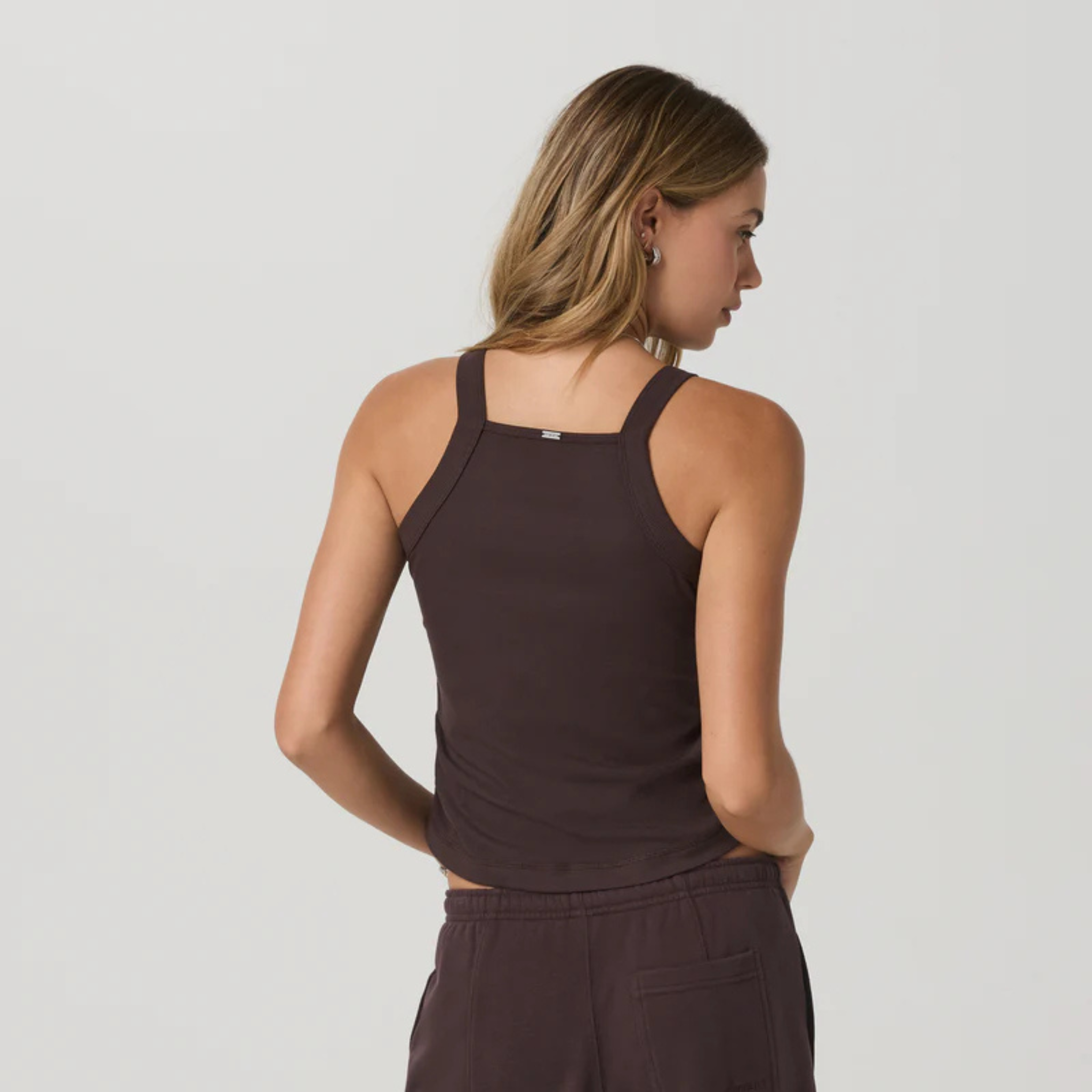 VUORI WOMEN'S POSE COOPER TANK - FRENCH ROAST