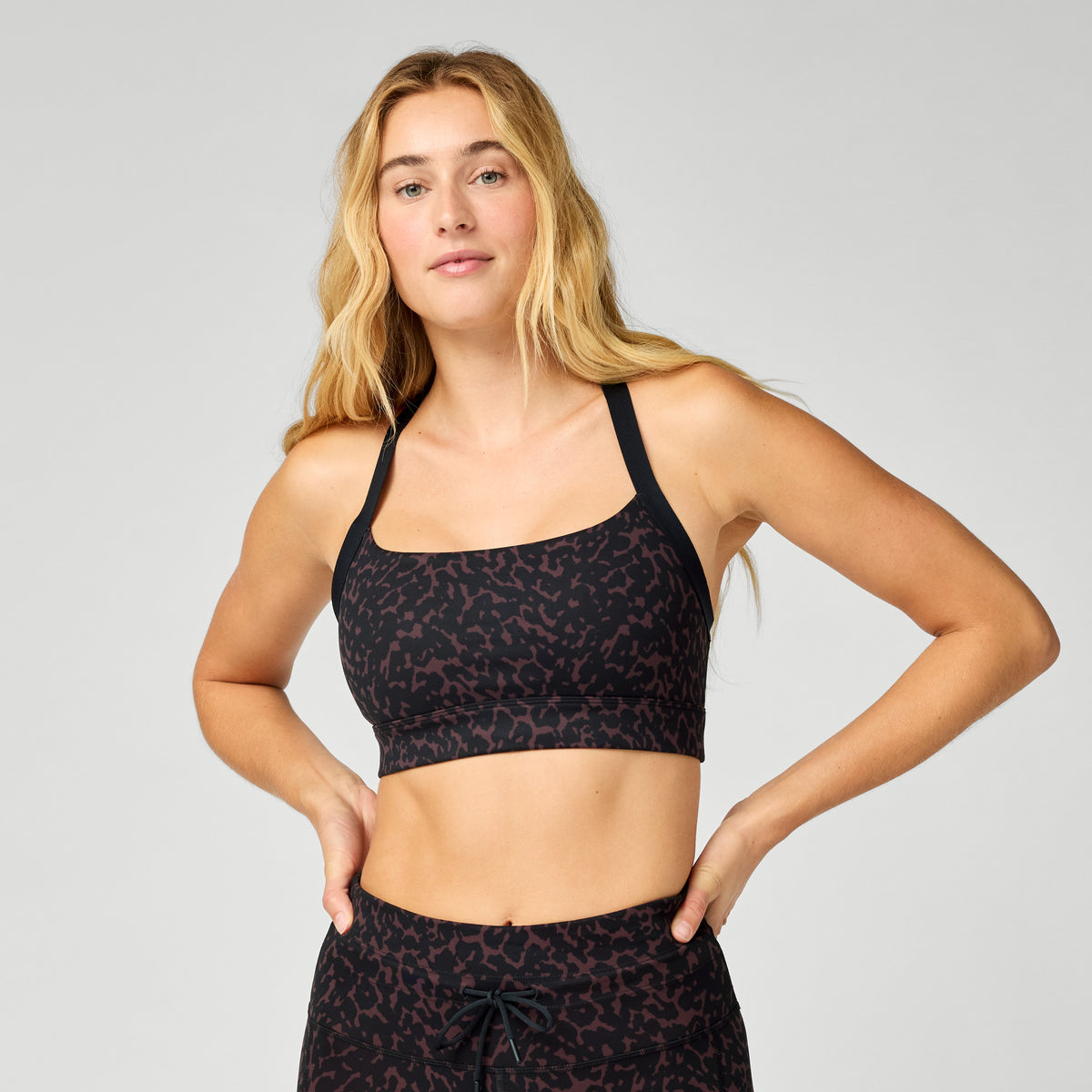 BROOKS WOMEN'S LUXE STRAPPY BRA - WILDCAT COCOA 256 WildcatCocoa