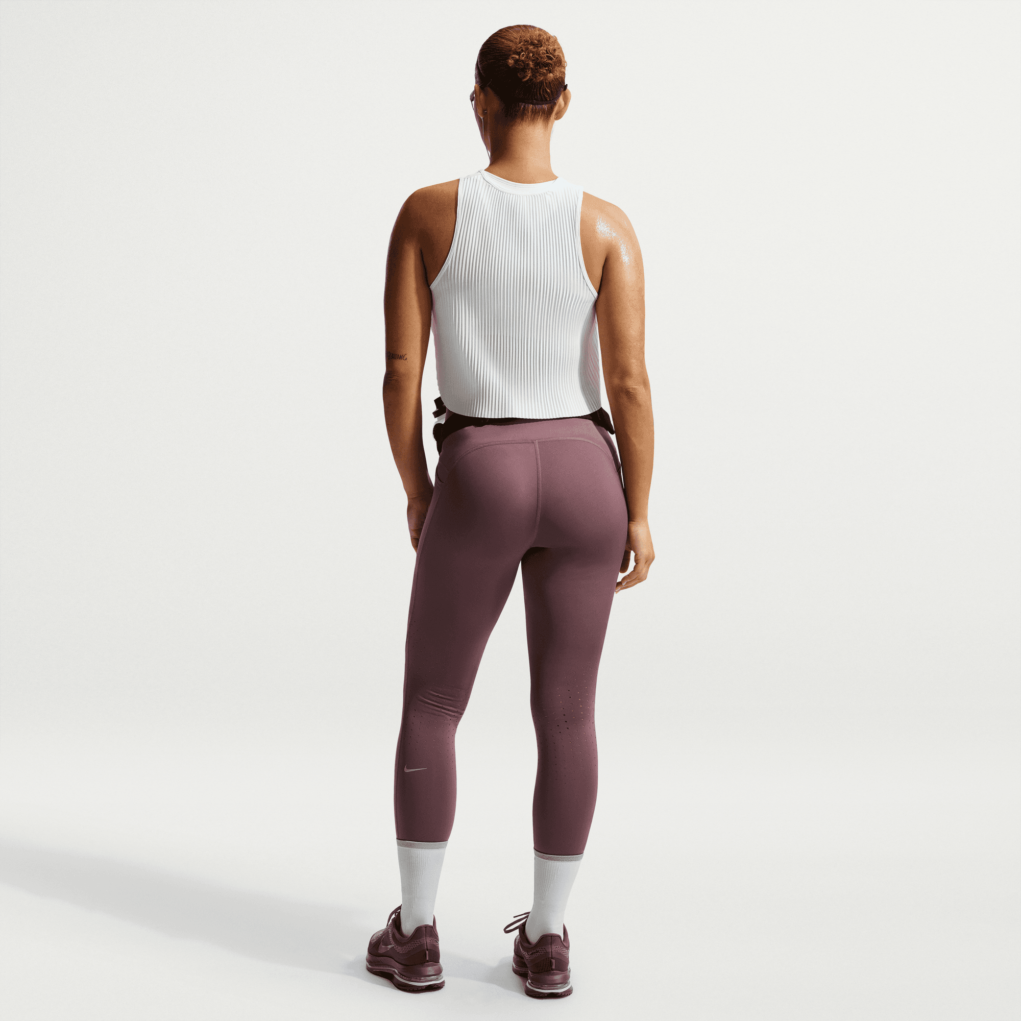 NIKE WOMEN'S SWIFT HIGH WAISTED 7/8 LEGGINGS - TATTOO