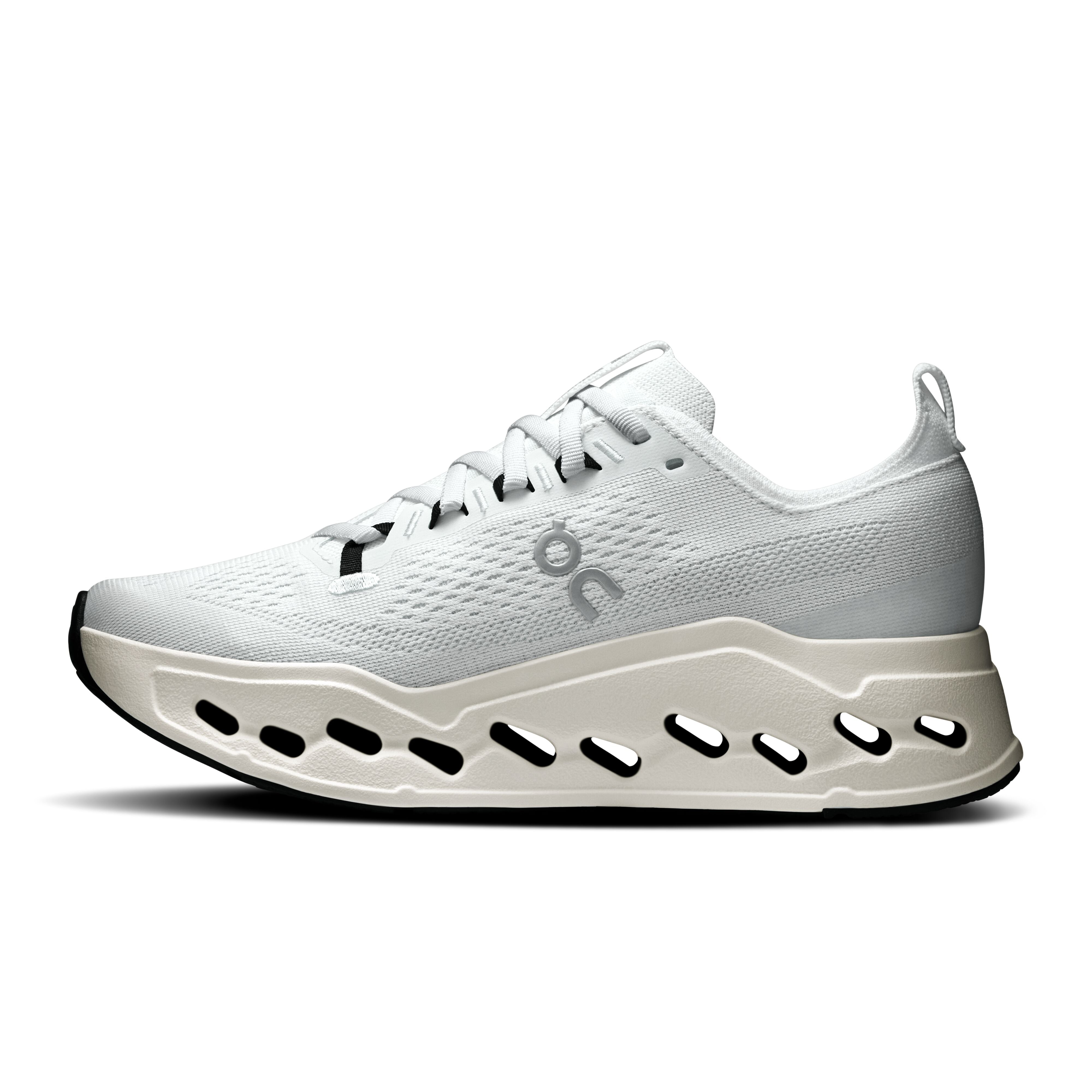 ON RUNNING WOMEN'S CLOUDSURFER MAX - B - WHITE/WHITE