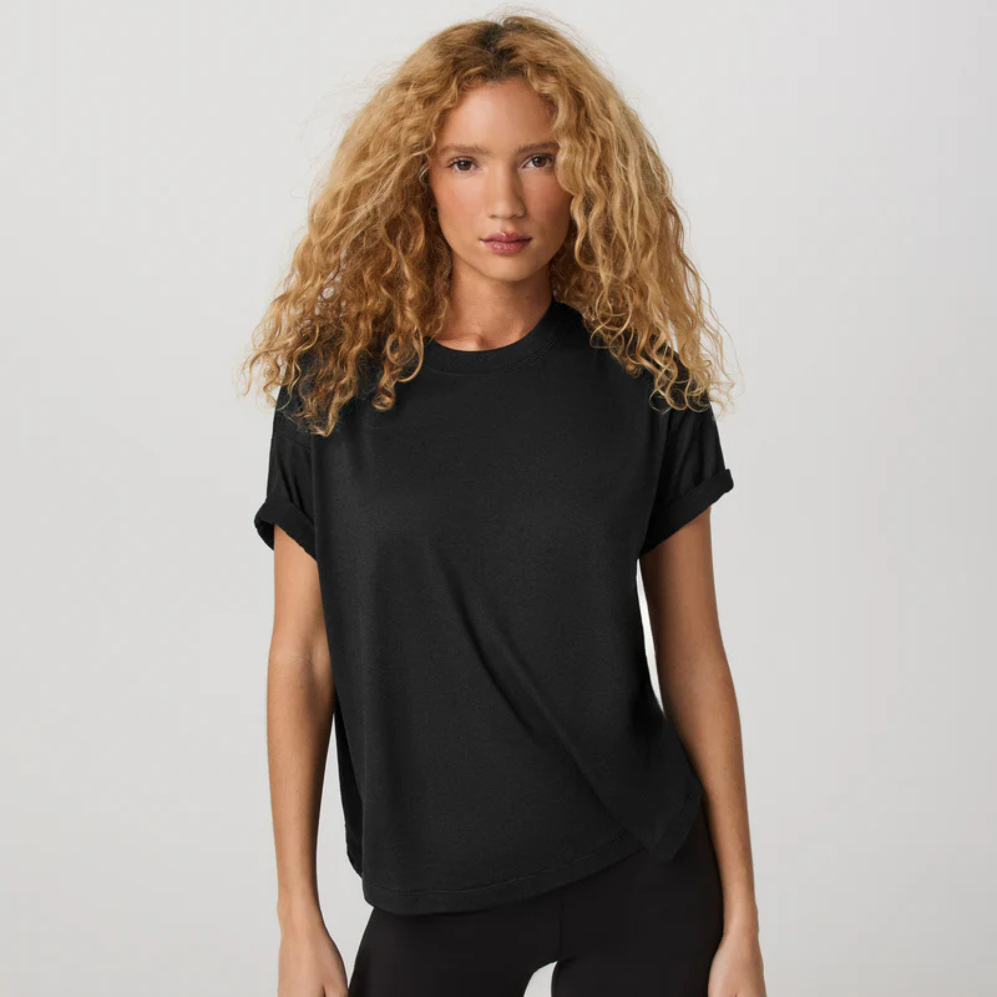 VUORI WOMEN'S ENERGY TEE LONG - BLACK HEATHER XS