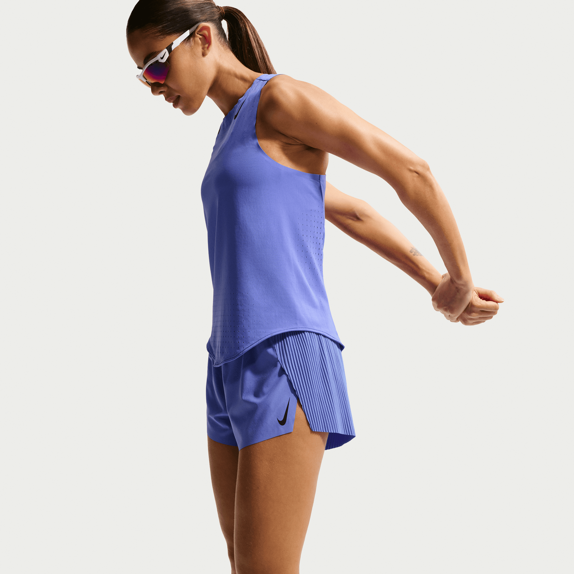 NIKE WOMEN'S AEROSWIFT DRI-FIT ADV 3