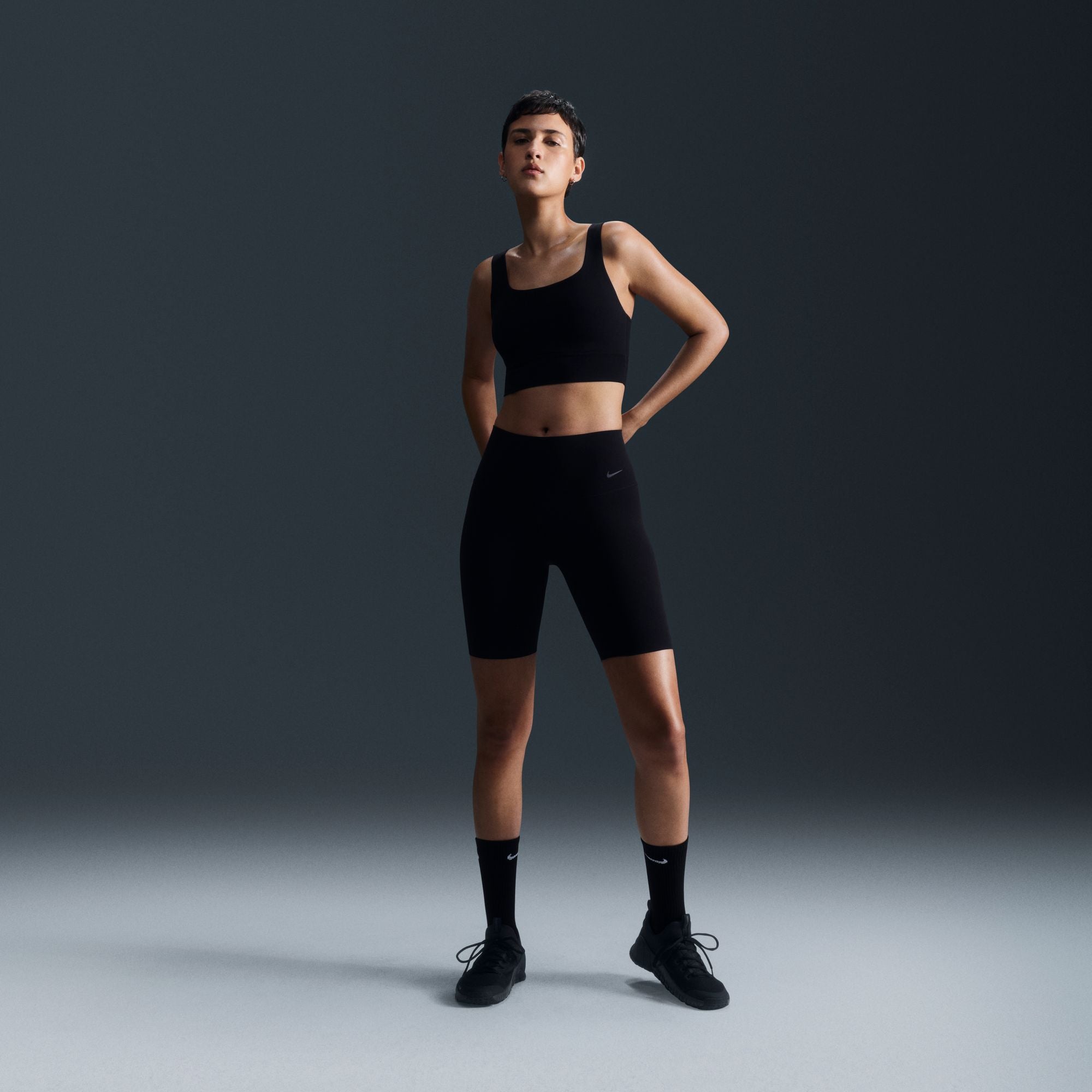 NIKE ZENVY MEDIUM-SUPPORT PADDED LONGLINE SPORTS BRA - 010 BLACK/SAIL 