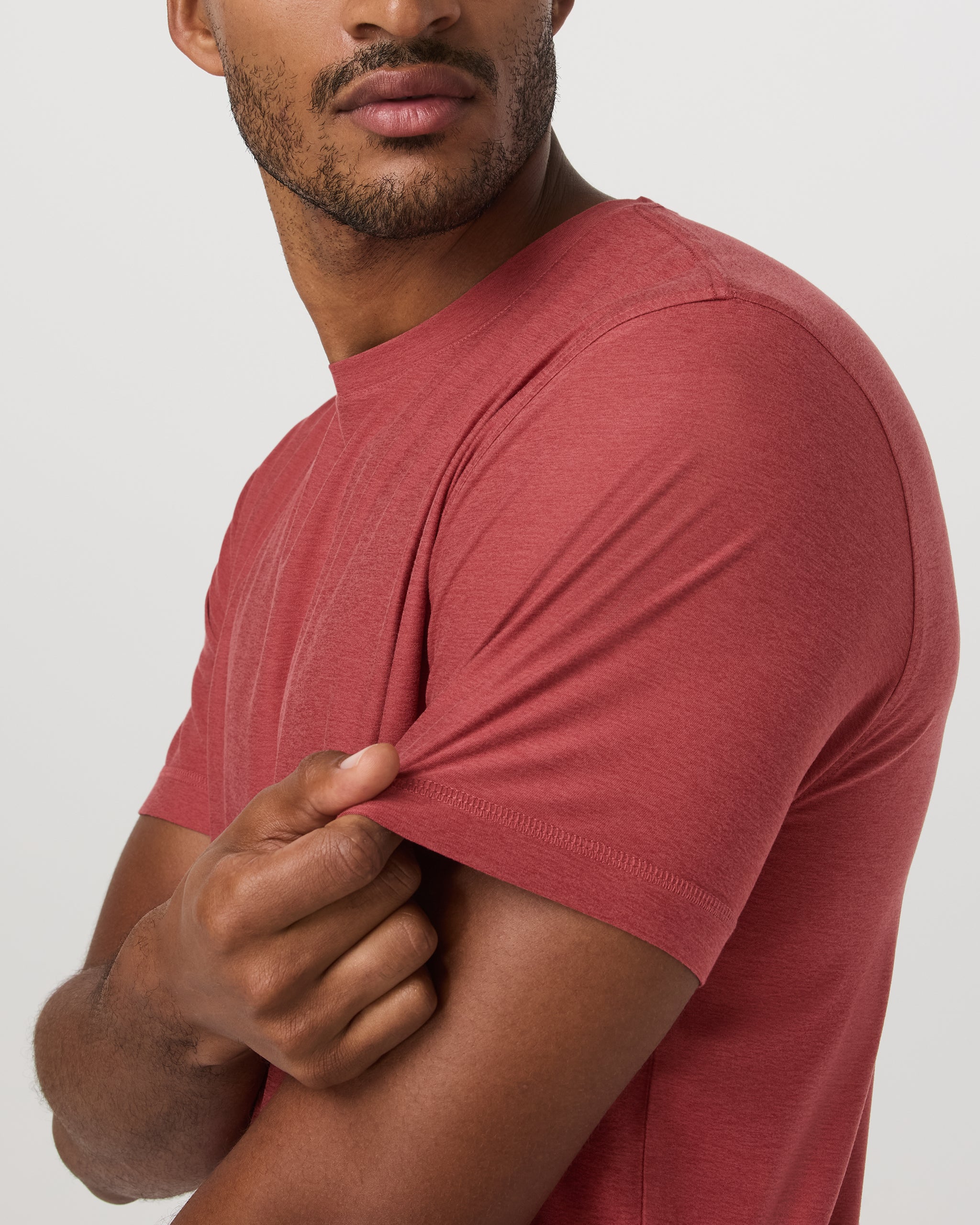 VUORI MEN'S STRATO TECH TEE - FIRE HEATHER