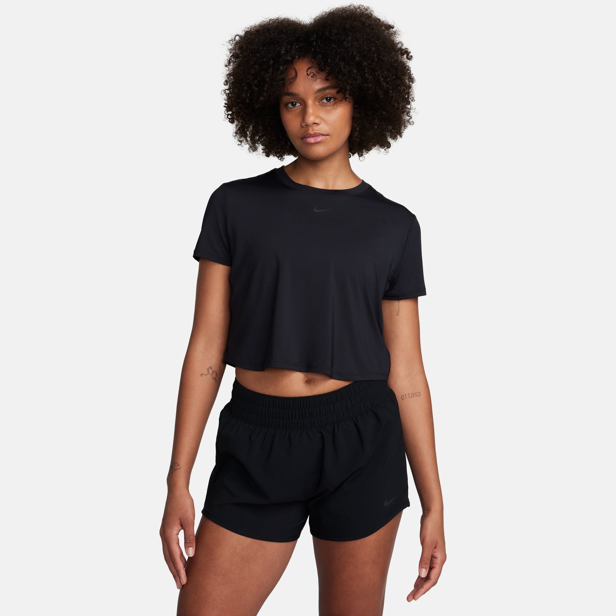 NIKE WOMEN'S DRI-FIT SHORT-SLEEVE CROPPED TOP - B - 010 BLACK/BLACK XS