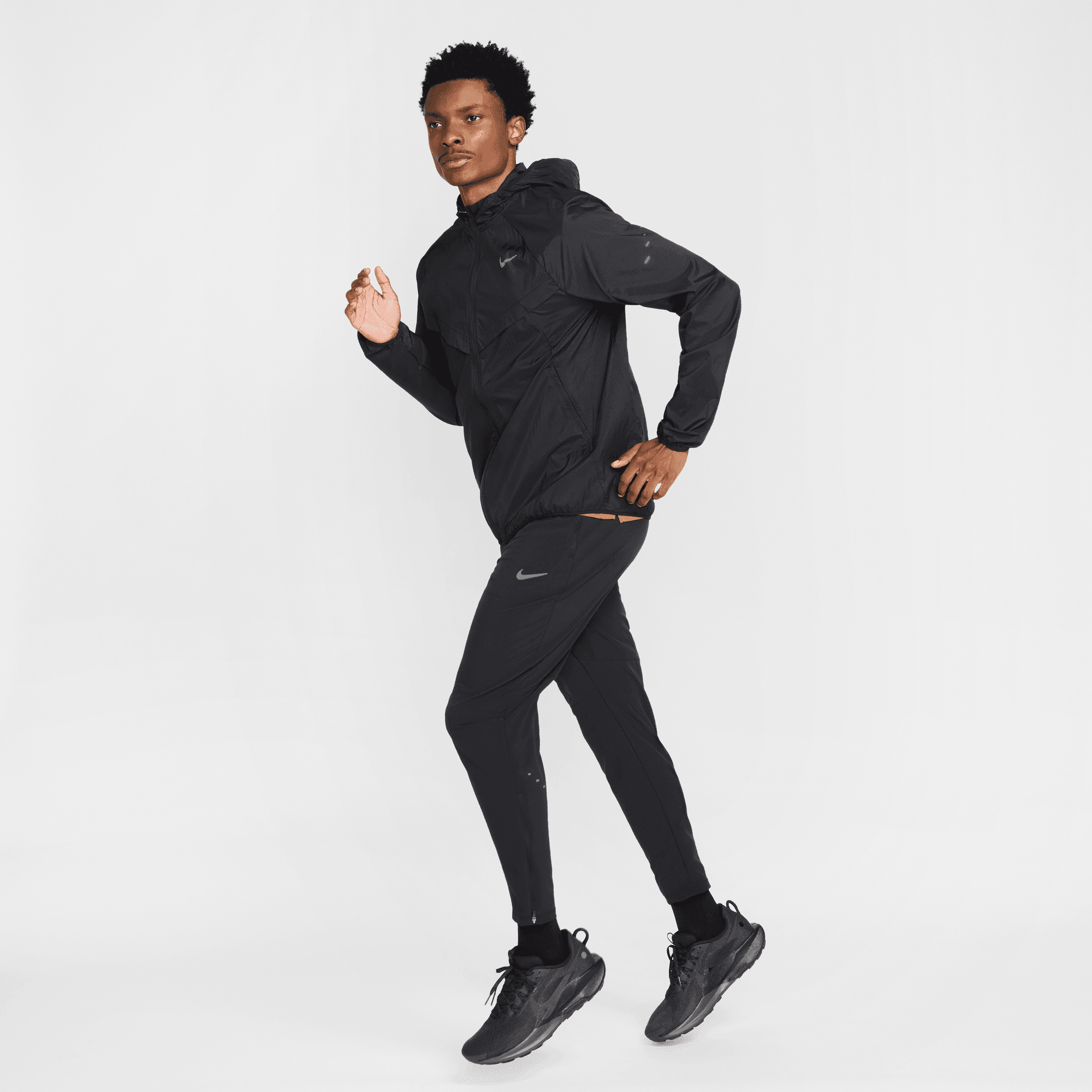 NIKE MEN'S STRIDE DRI-FIT WOVEN PANTS - BLACK