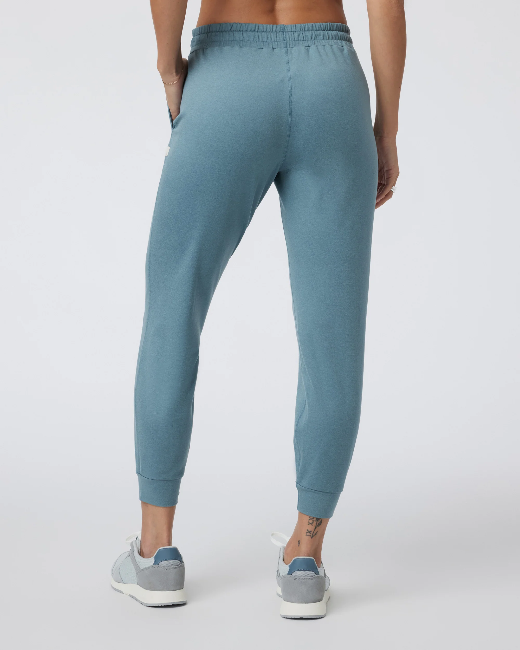 VUORI WOMEN'S PERFORMANCE JOGGER - HAB SMOKE BLUE HEATHER 