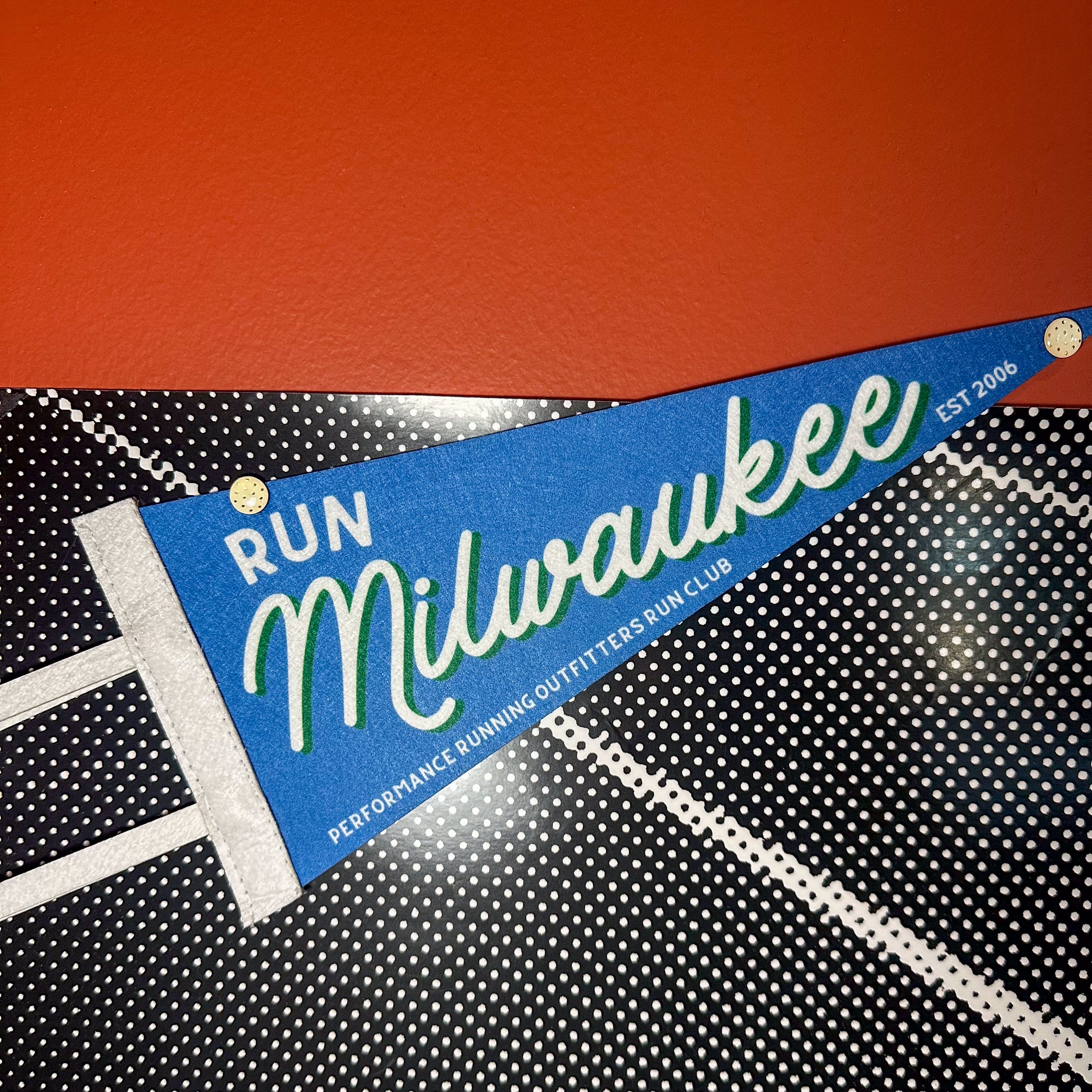 PR GEAR RUN MILWAUKEE PENNANT