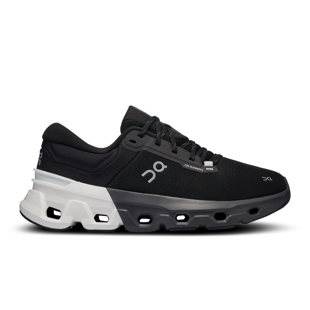 ON RUNNING MEN'S CLOUDFLYER 5 - D - BLACK/WHITE 7.0