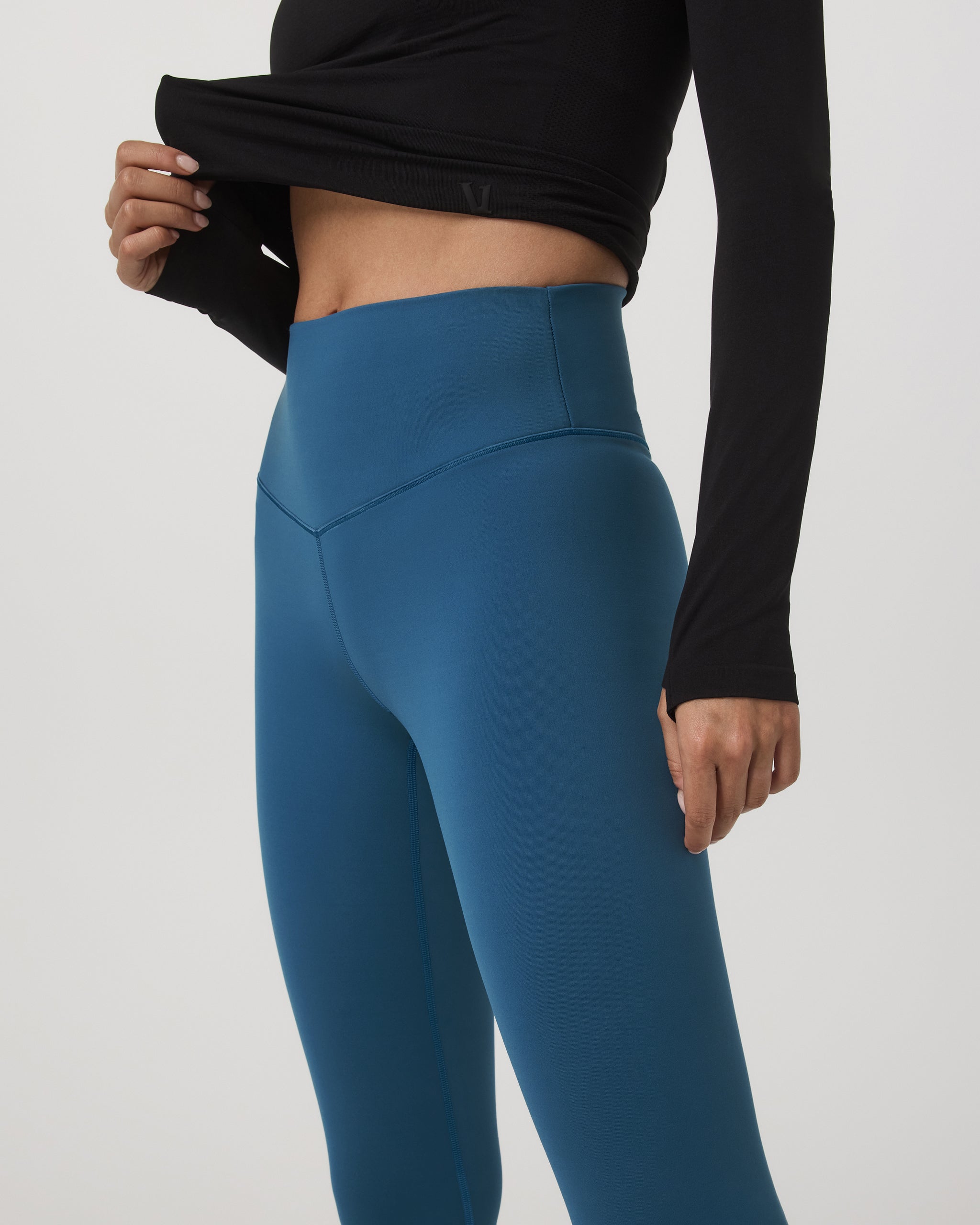 VUORI WOMEN'S CHILLED OUT LEGGING - LAGOON