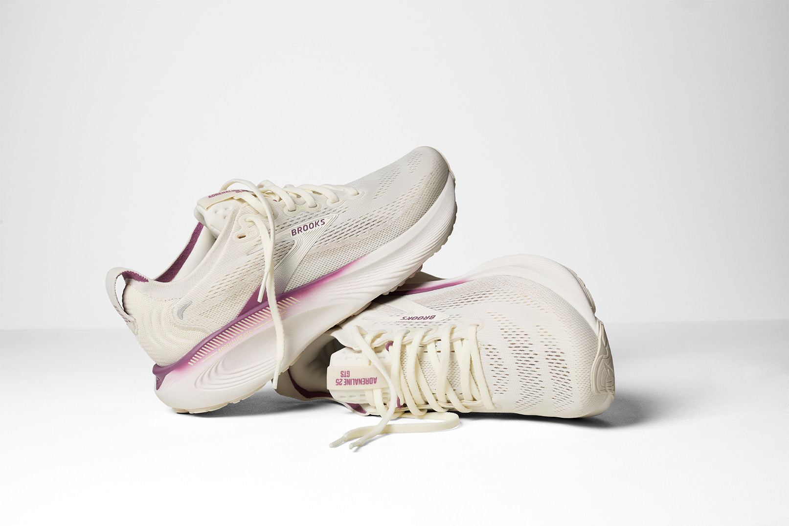 BROOKS WOMEN'S ADRENALINE GTS 25 - B - COCONUT/ARGYLE