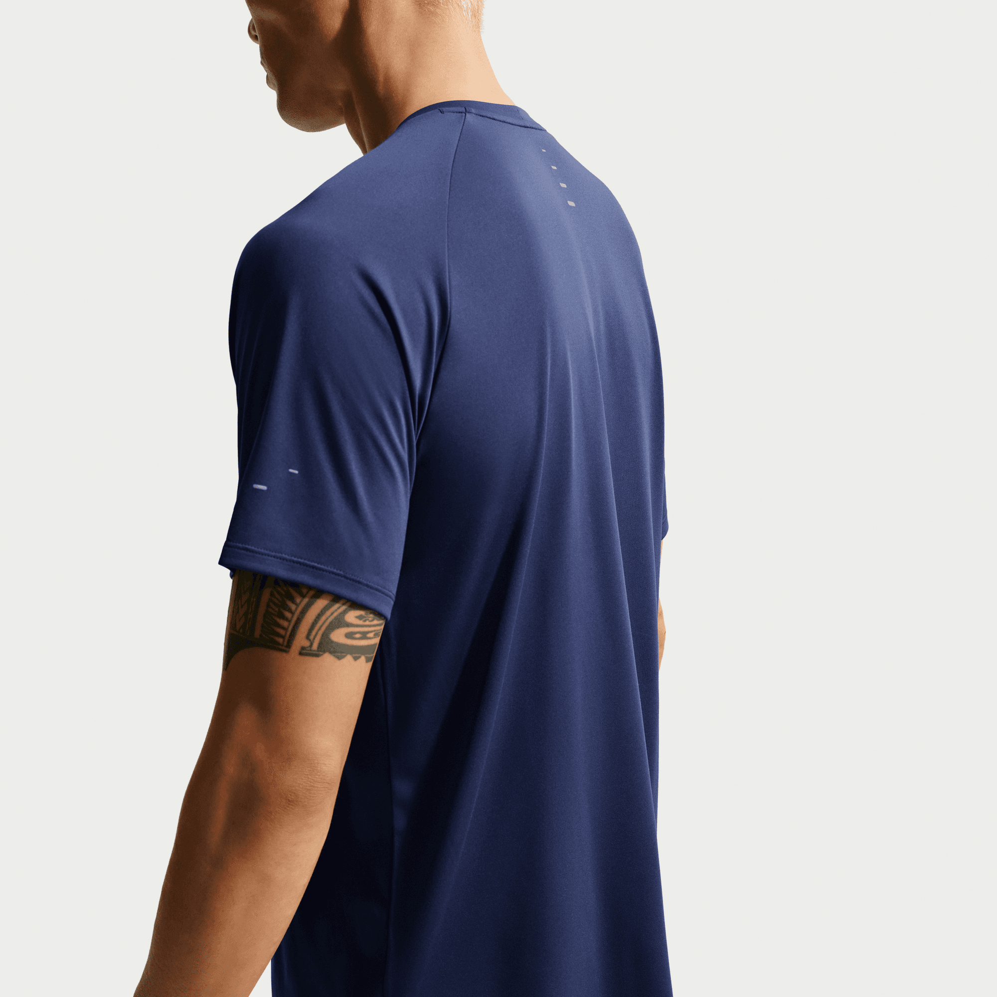 NIKE MEN'S STRIDE SHORT SLEEVE - MIDNIGHT NAVY