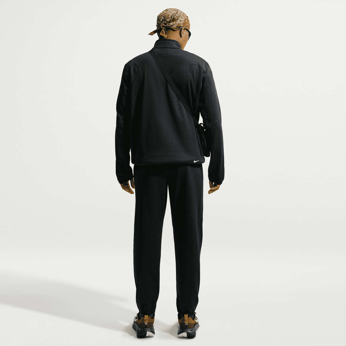 NIKE MEN'S ACG WOLF GRID 1/2 ZIP - BLACK