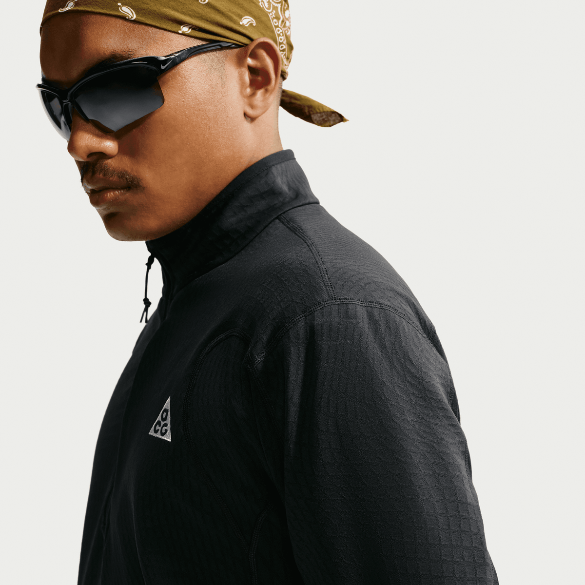NIKE MEN'S ACG WOLF GRID 1/2 ZIP - BLACK