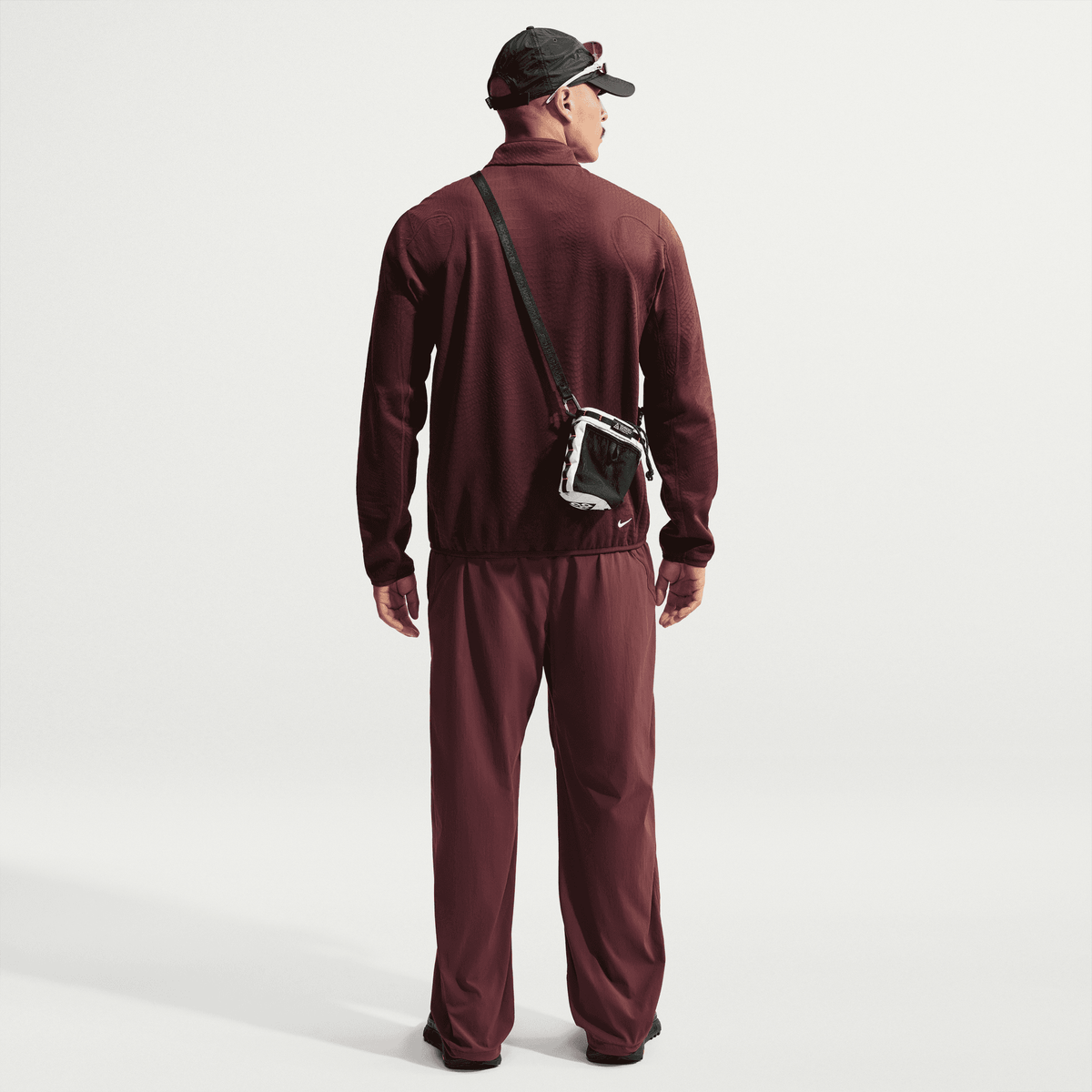 NIKE MEN'S ACG WOLF GRID 1/2 ZIP - MYSTIC DATES/TATTOO