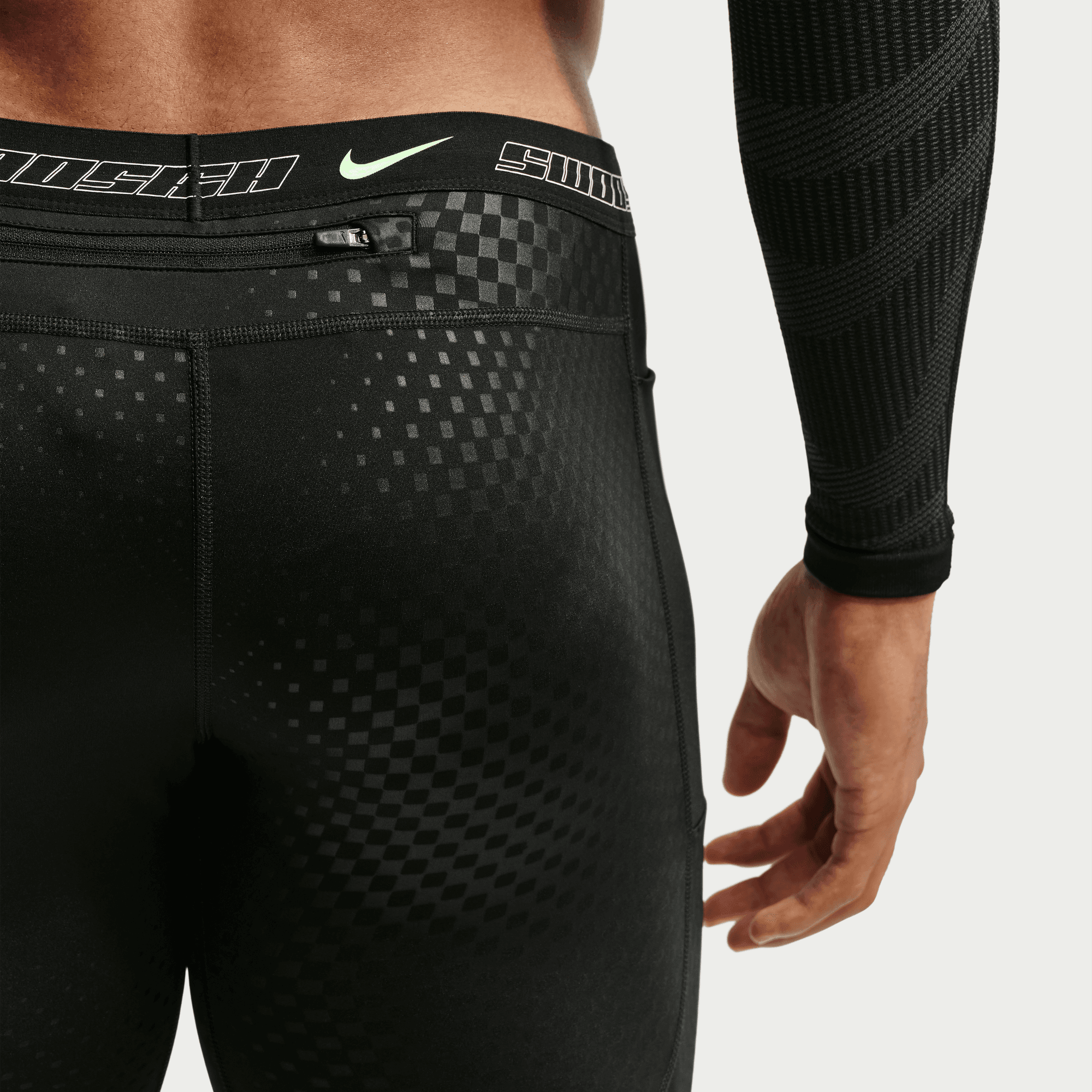 NIKE MEN'S STRIDE 1/2 TIGHT - BLACK