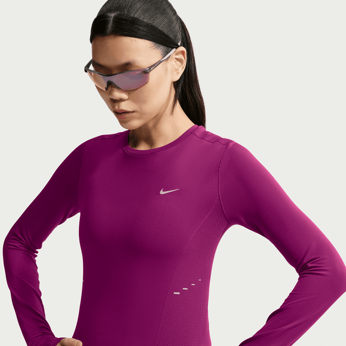 NIKE WOMEN'S SEAMLESS LONG SLEEVE RUNNING TOP - TRUE BERRY 630 TRUE BERRY