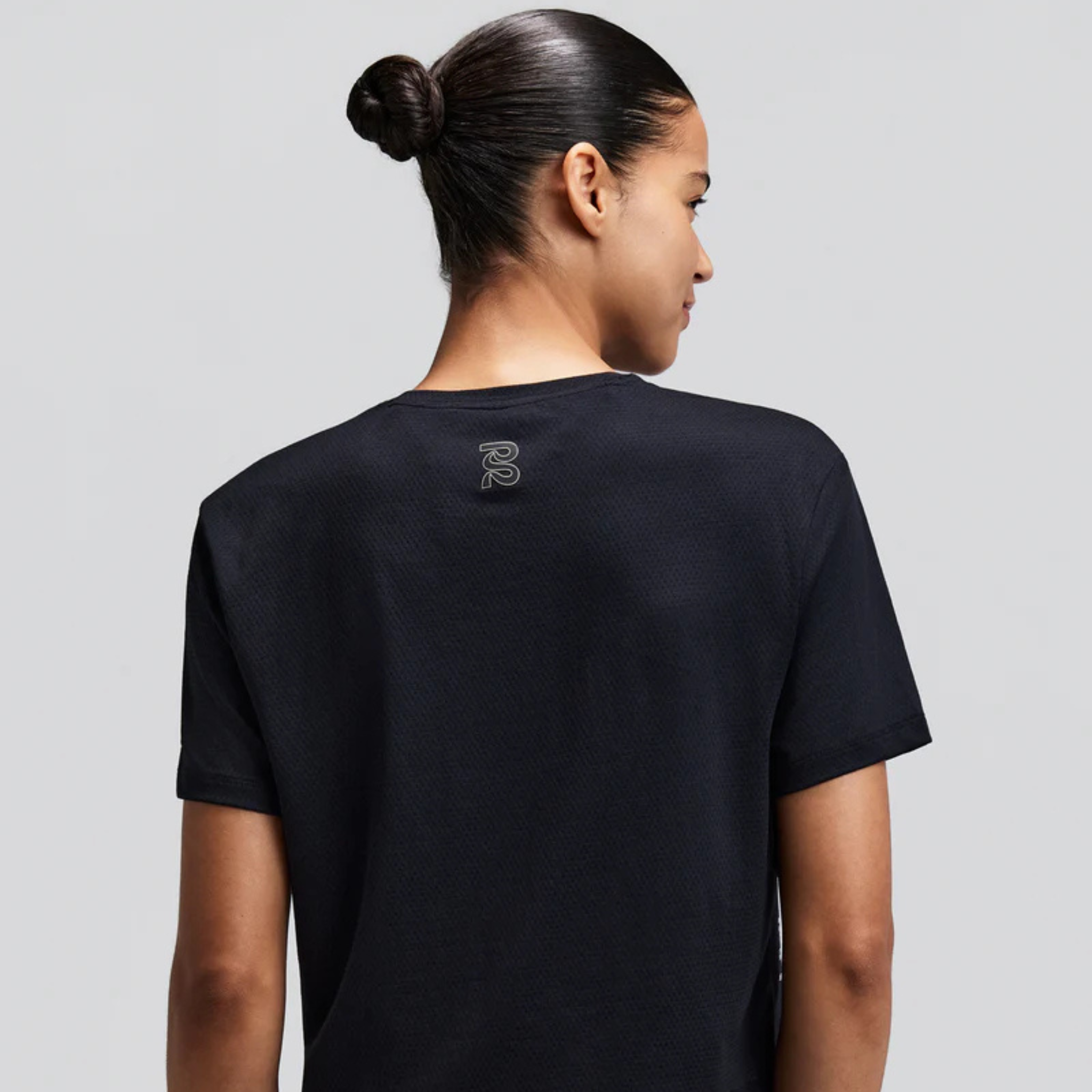 WOMEN'S MICROMESH CROPPED RUN TEE
