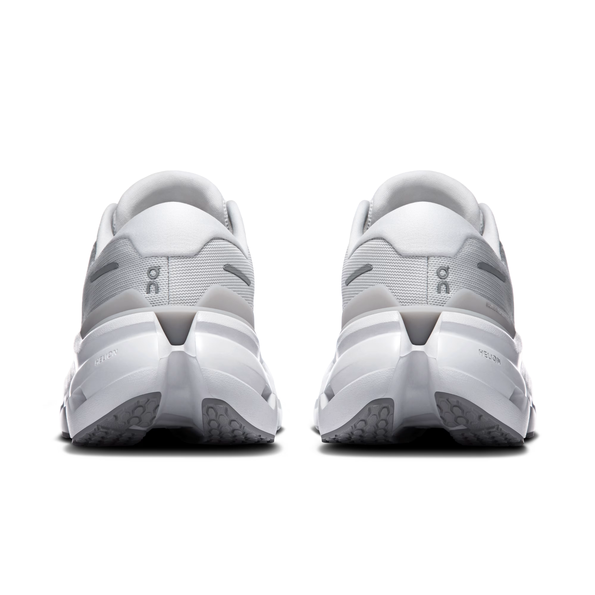 ON RUNNING WOMEN'S CLOUDRUNNER 3 - B - FROST/GLACIAL