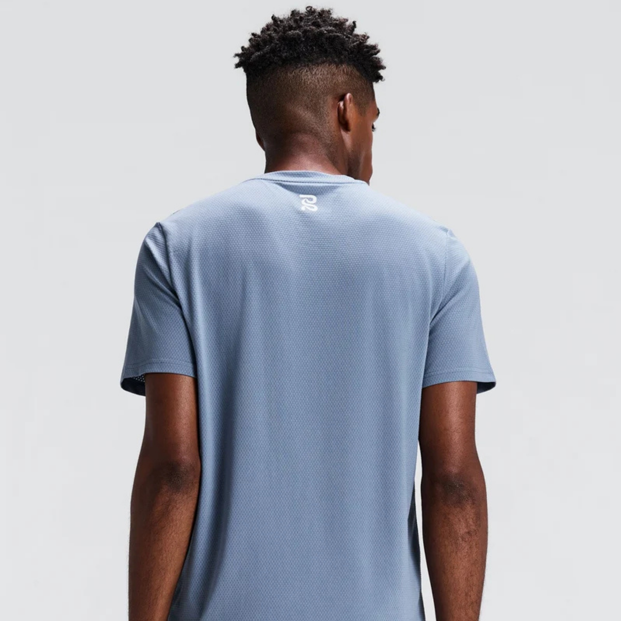 MEN'S MICROMESH SHORT SLEEVE RUN TEE - STEEL HORIZON