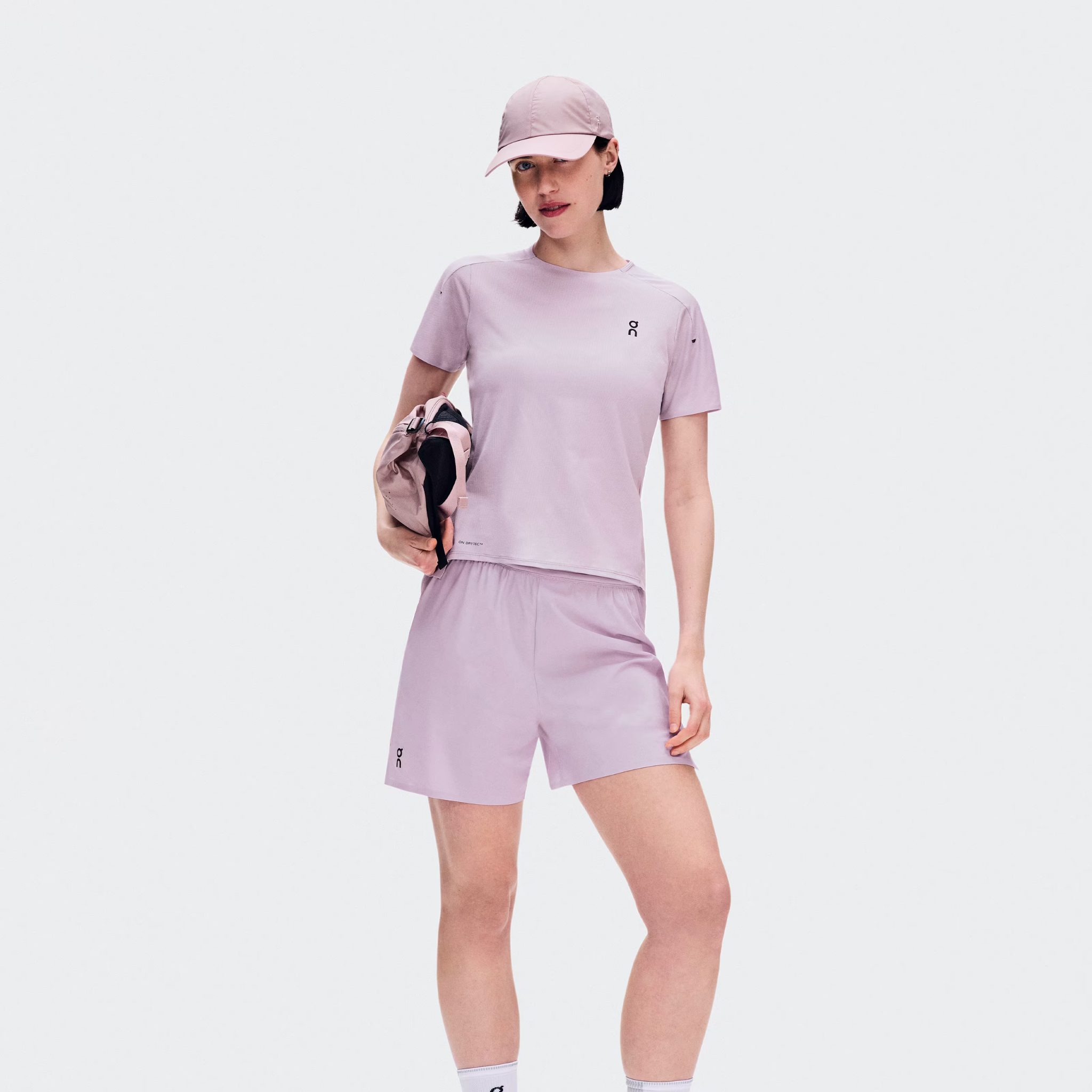 ON RUNNING WOMEN'S PERFORMANCE T - FOXGLOVE