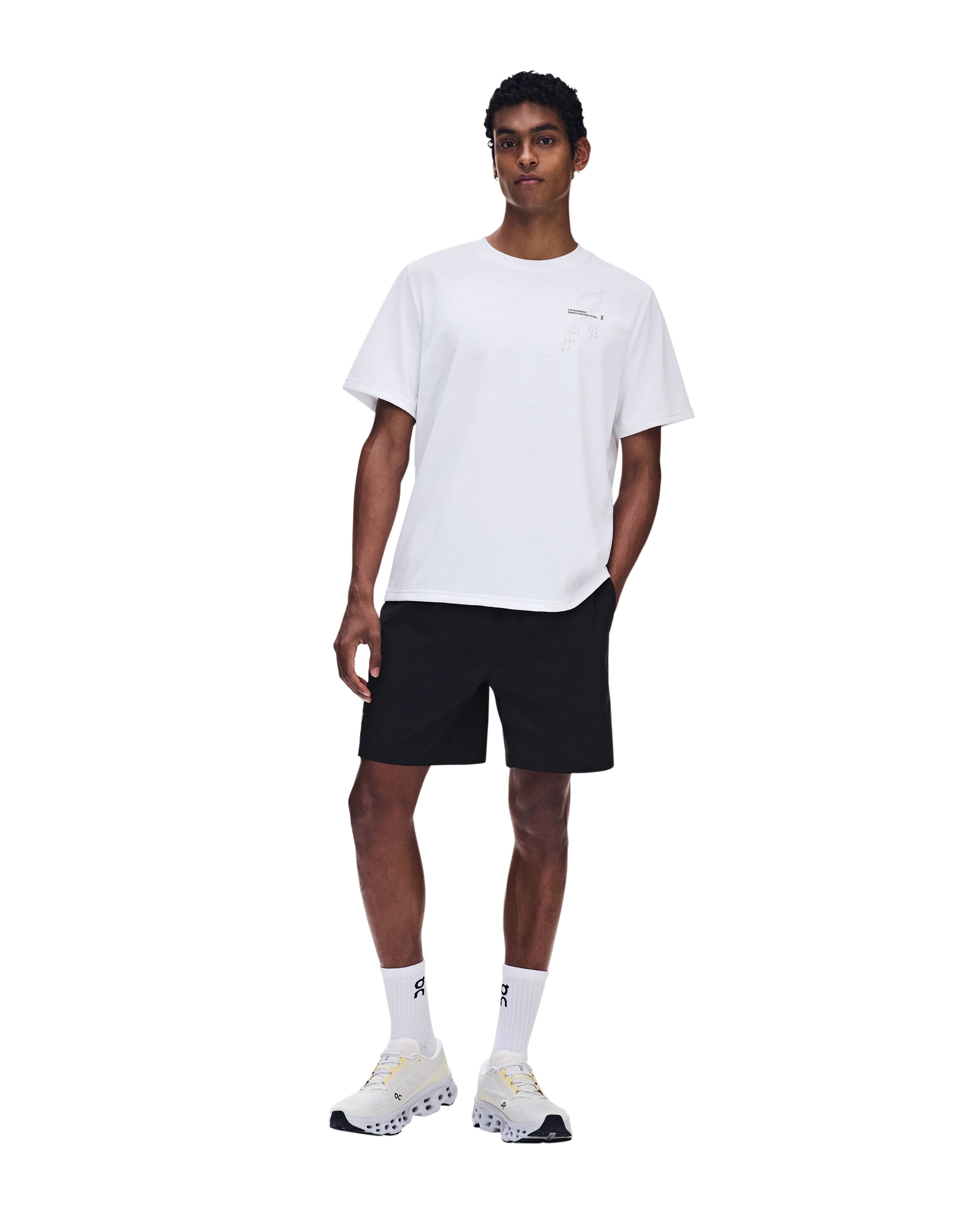 ON RUNNING MEN'S RUN-T - WHITE
