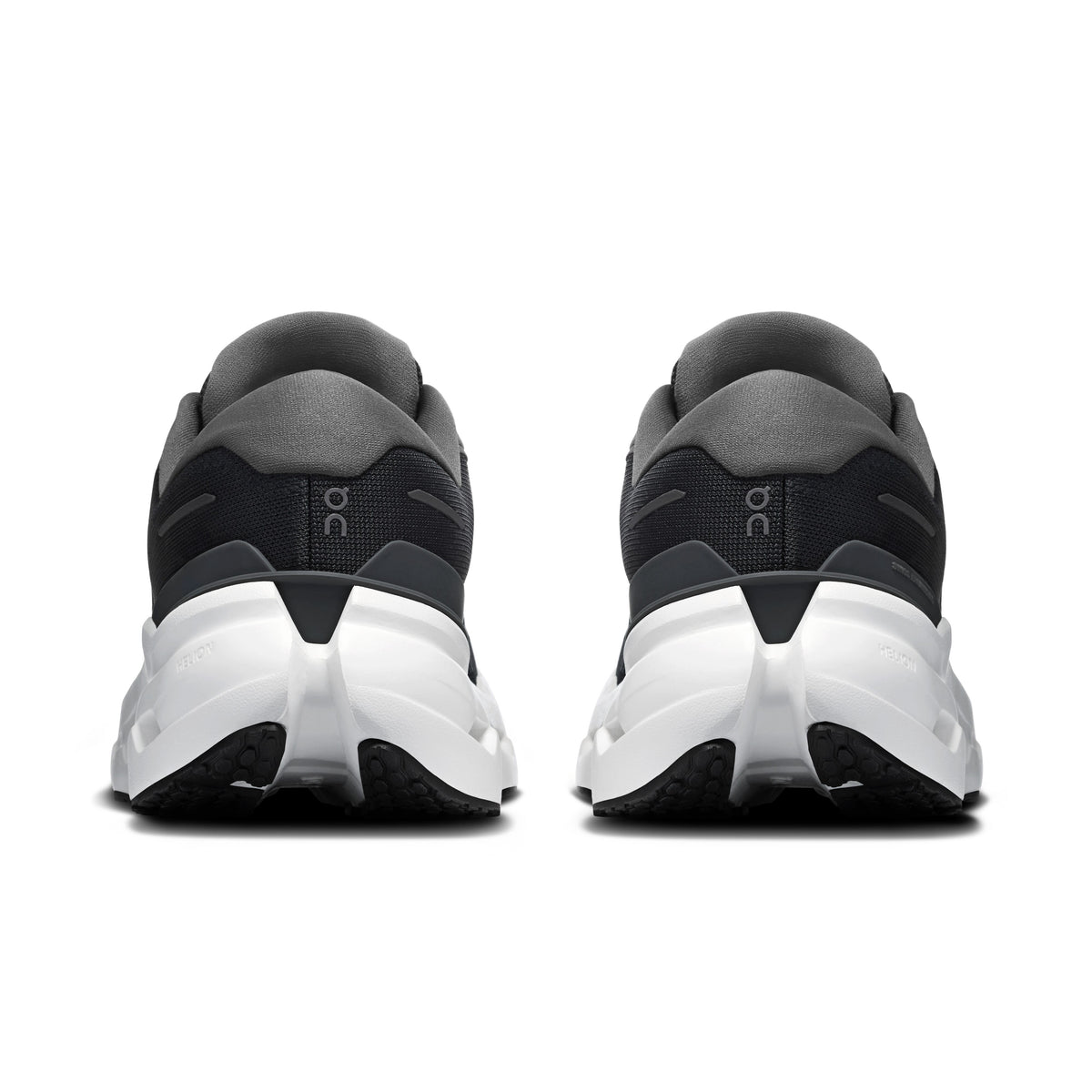 ON RUNNING WOMEN'S CLOUDRUNNER 3 - BLACK/IVORY