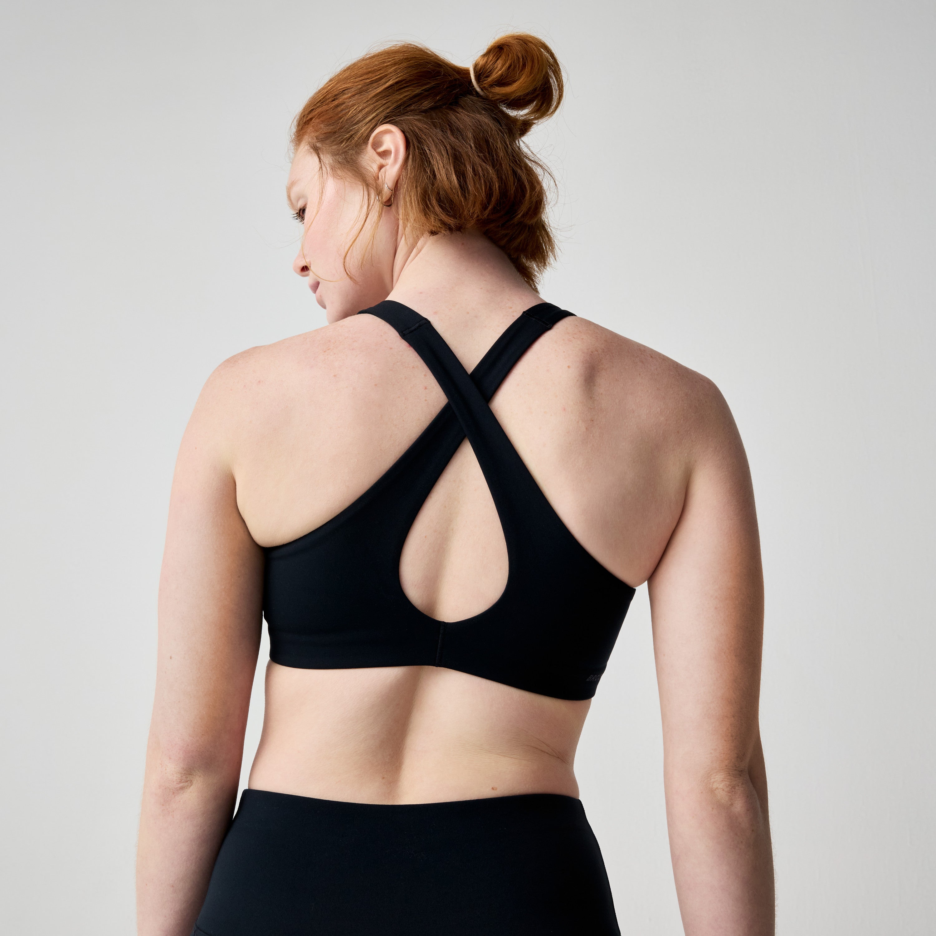 BROOKS CHASER PADDED BRA - BLACK