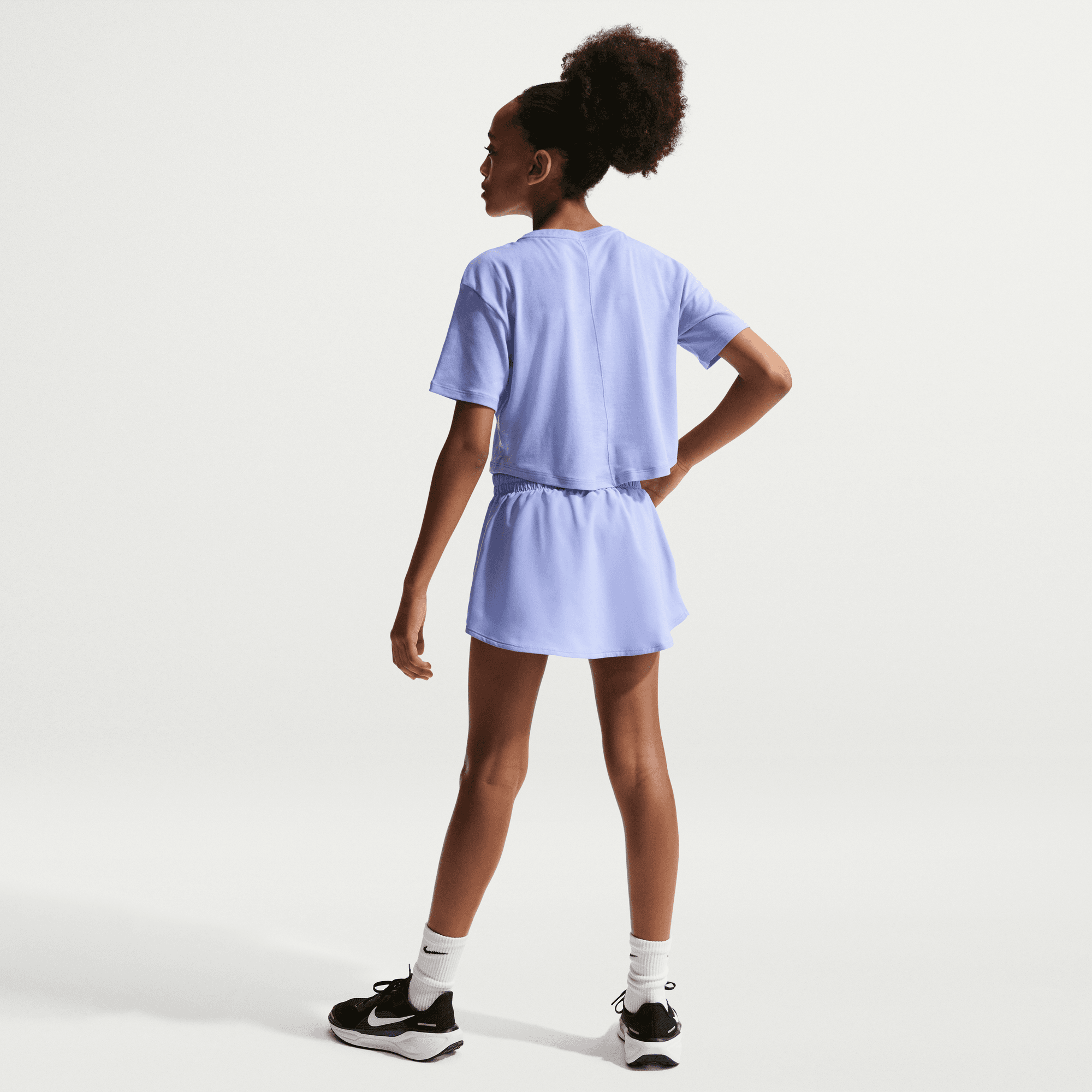 NIKE GIRL'S ONE RELAXED SHORT SLEEVE - LIGHT THISTLE/WHITE