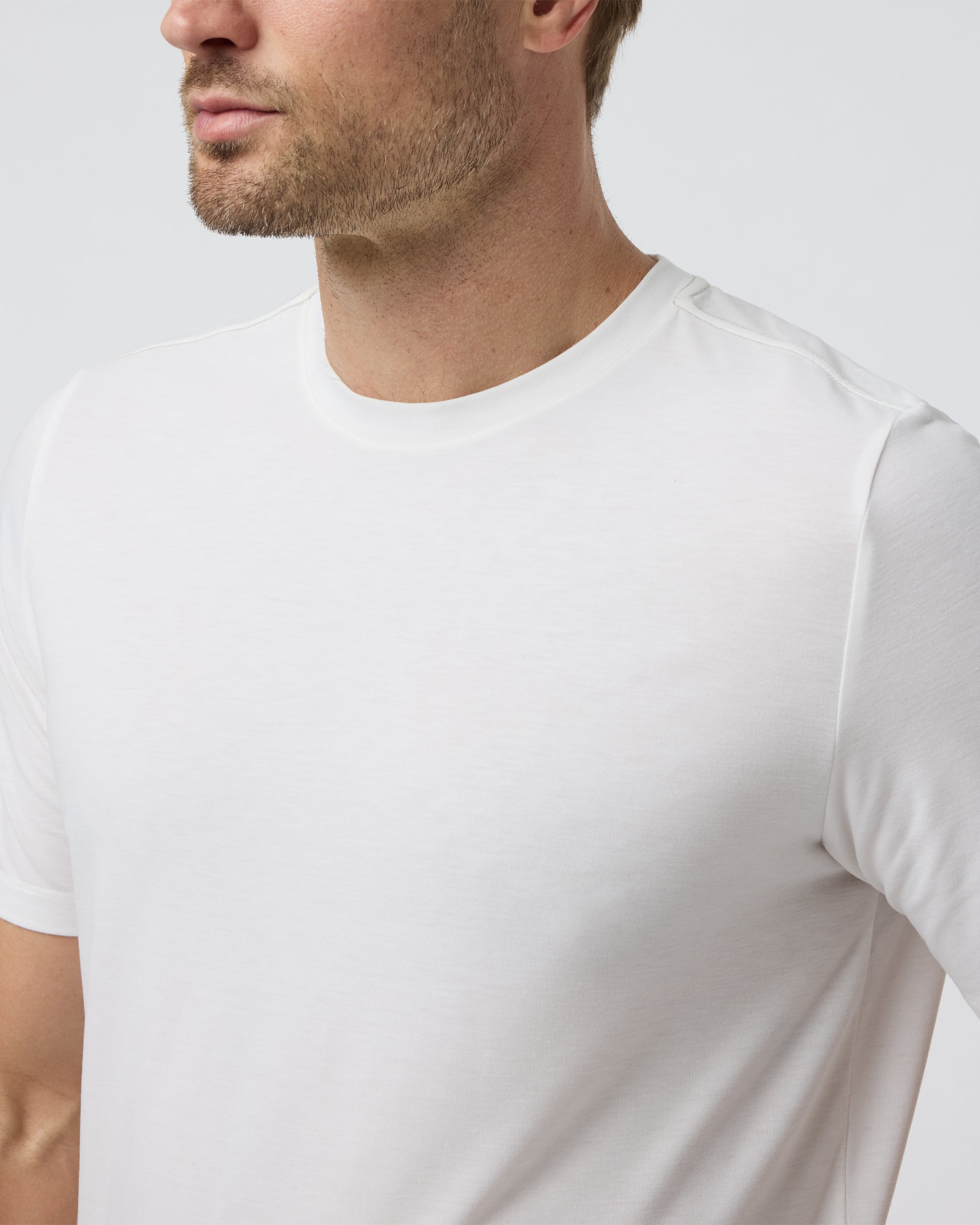 VUORI MEN'S CURRENT TECH TEE - WHITE