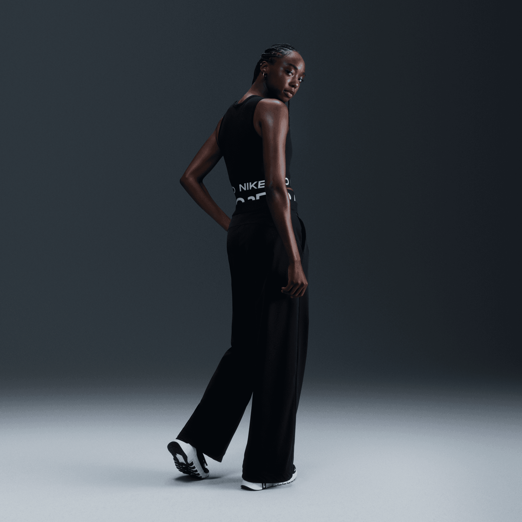 NIKE WOMEN'S PRO DRI-FIT CROPPED TANK - BLACK