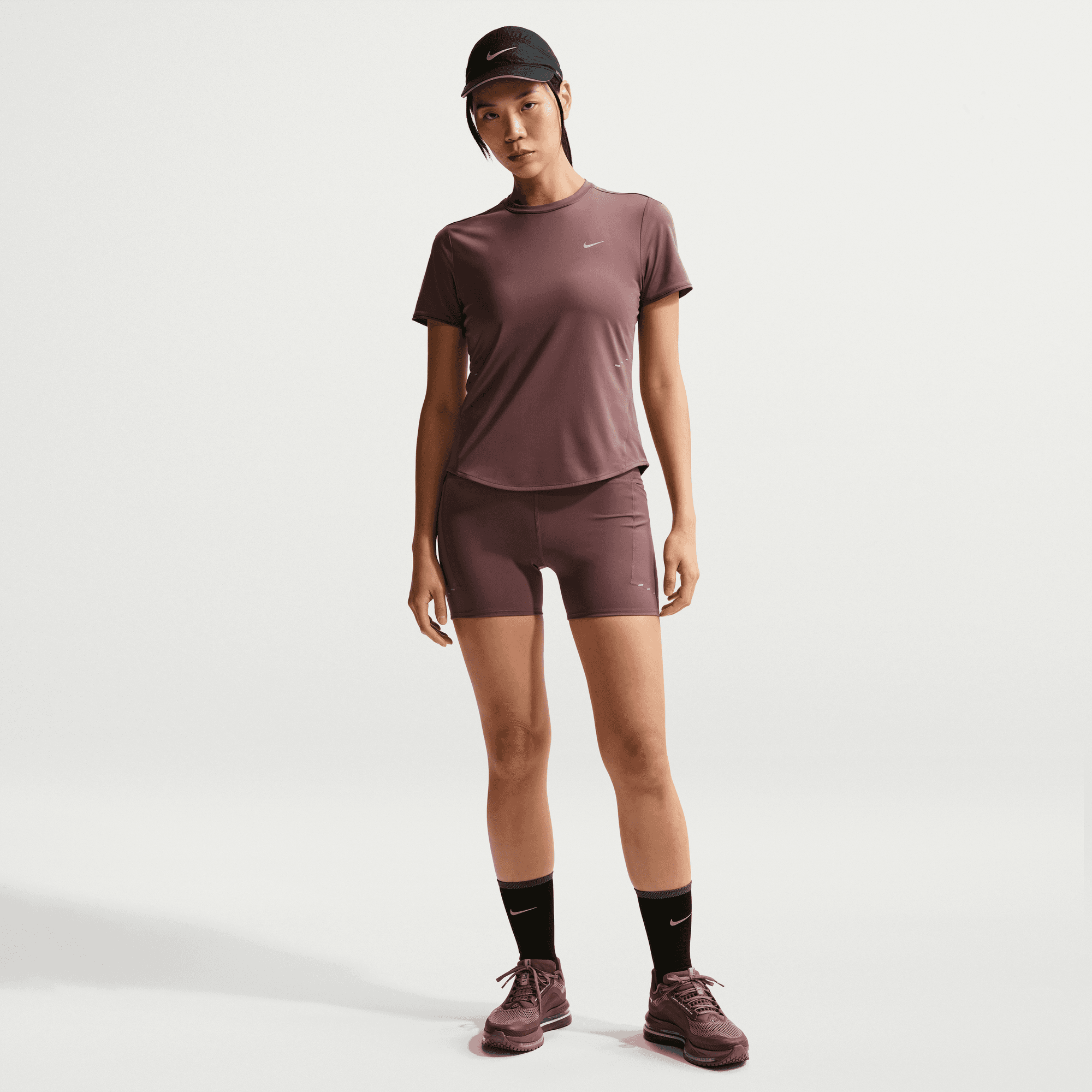 NIKE WOMEN'S SWIFT HIGH-WAISTED 4