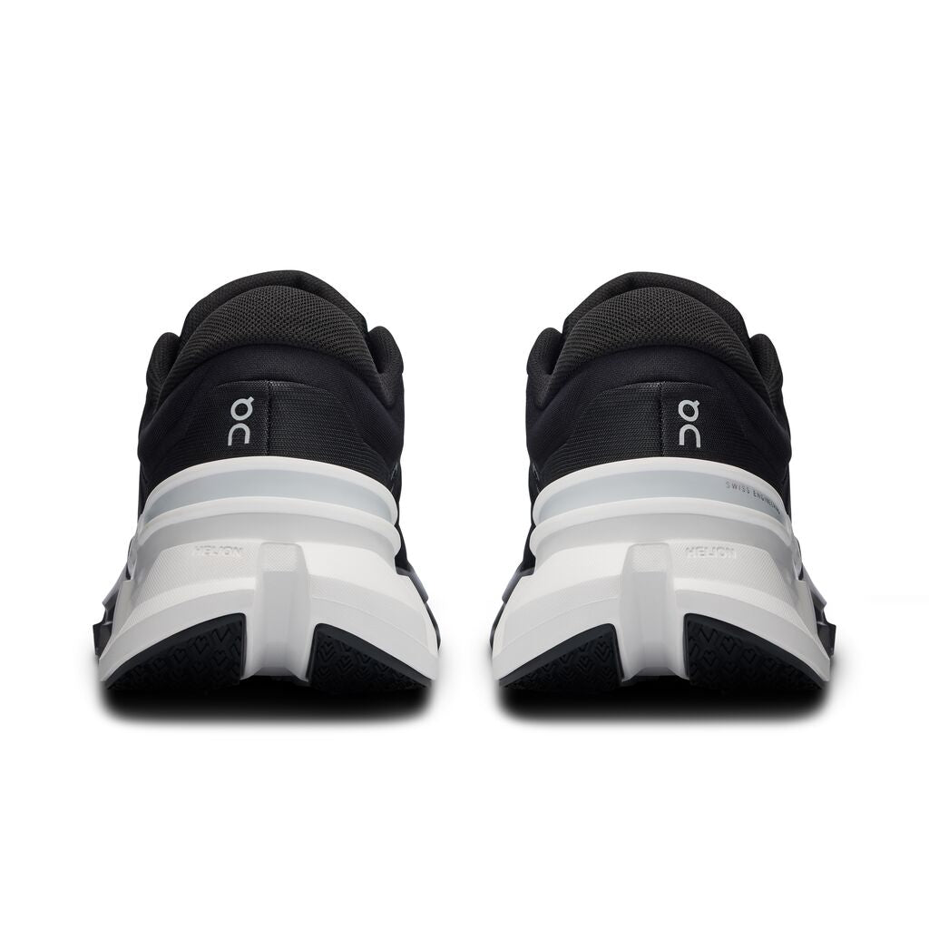 ON RUNNING MEN'S CLOUDFLYER 5 - D - BLACK/WHITE 