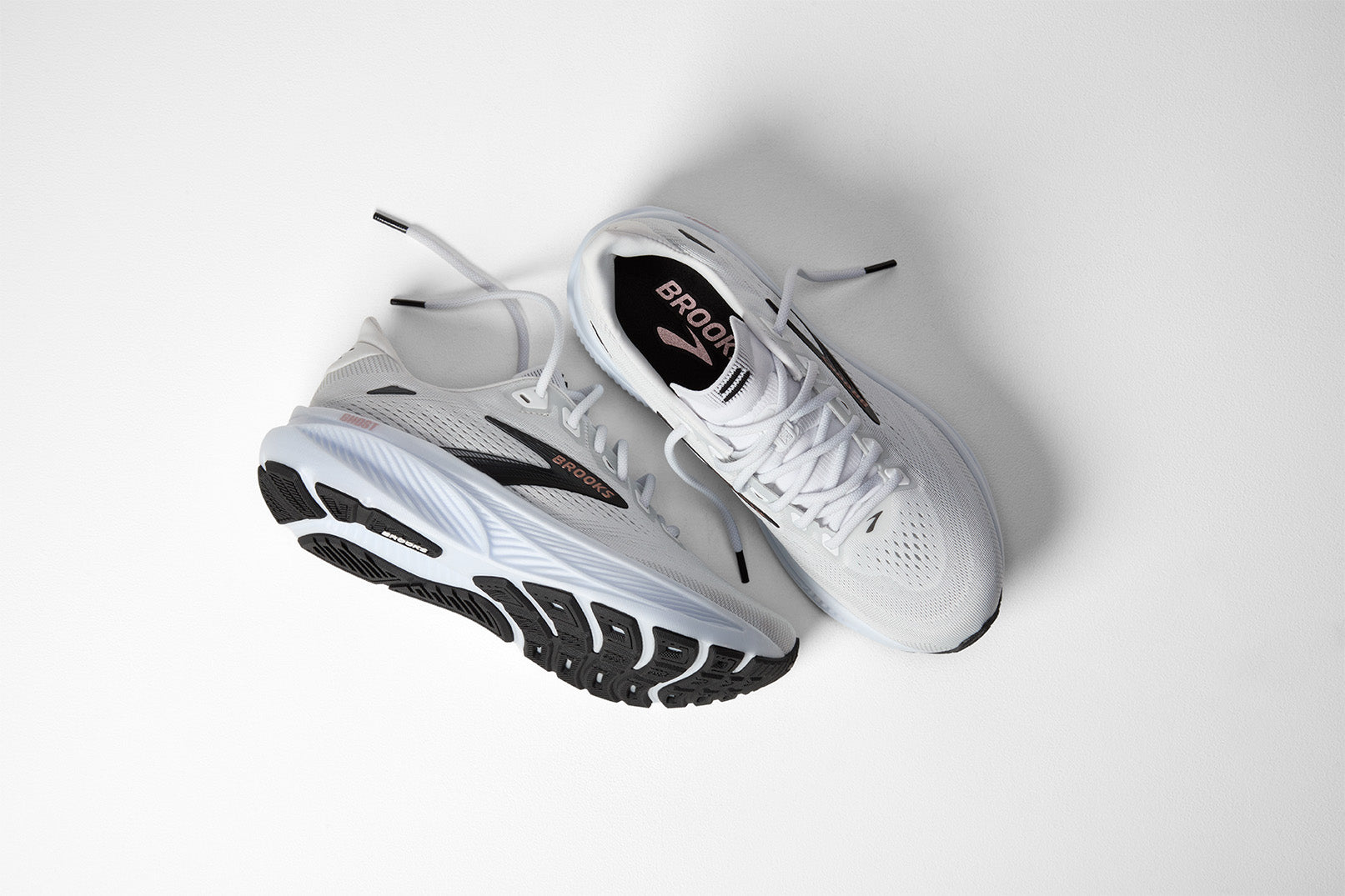 BROOKS WOMEN'S GHOST 18 - B - WHITE/BLACK/ROSE GOLD