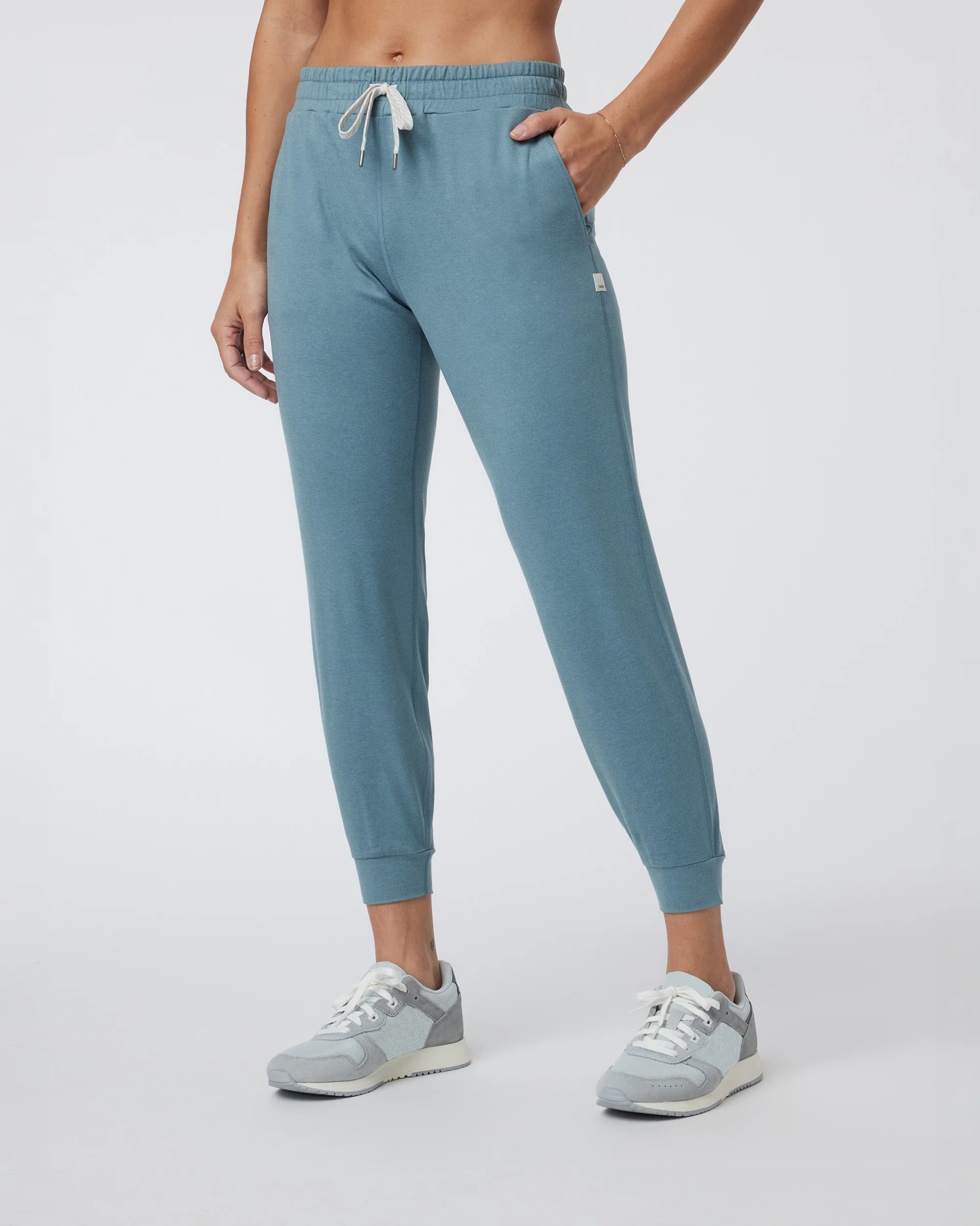 VUORI WOMEN'S PERFORMANCE JOGGER - HAB SMOKE BLUE HEATHER XS