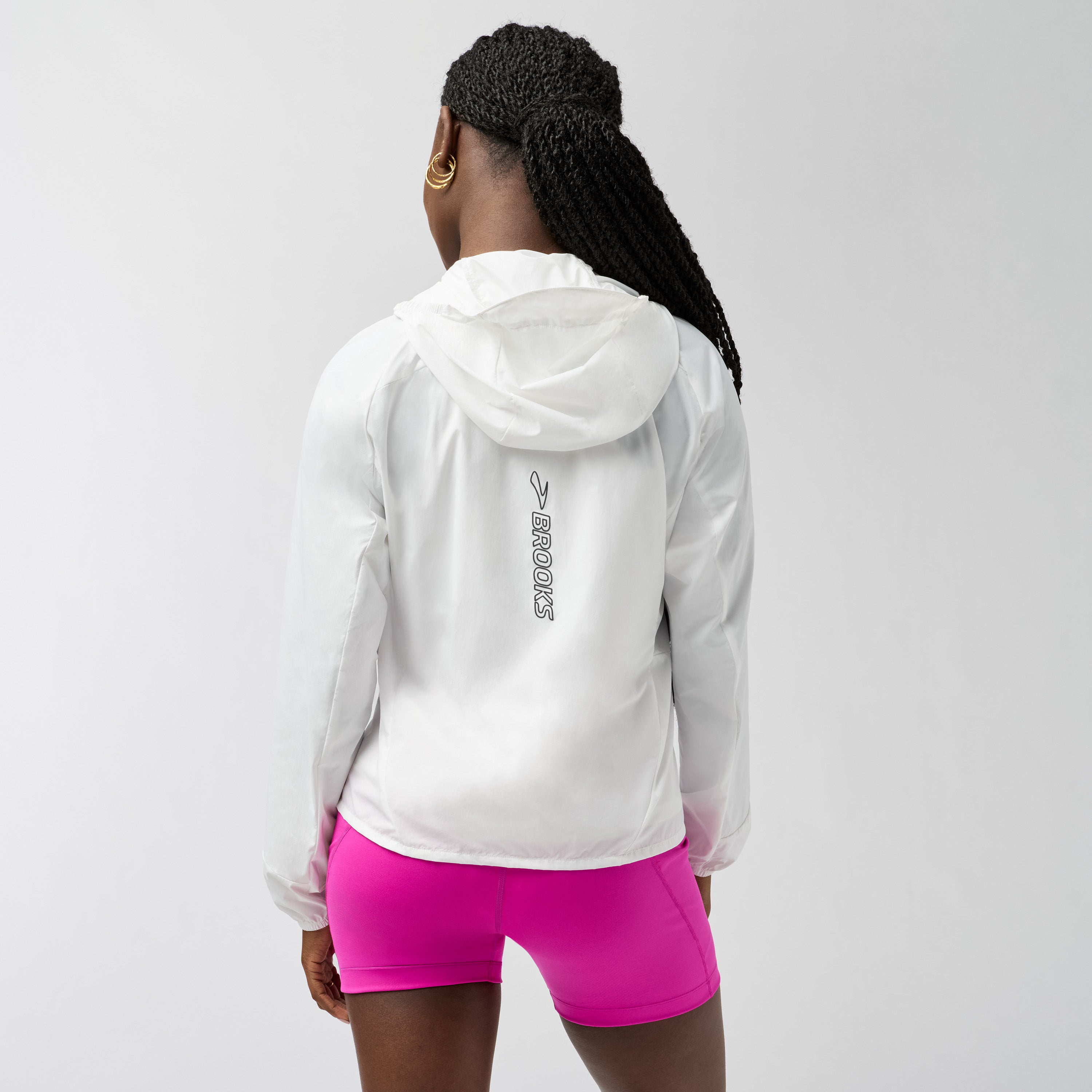BROOKS WOMEN'S CANOPY PACKABLE JACKET - WHITE