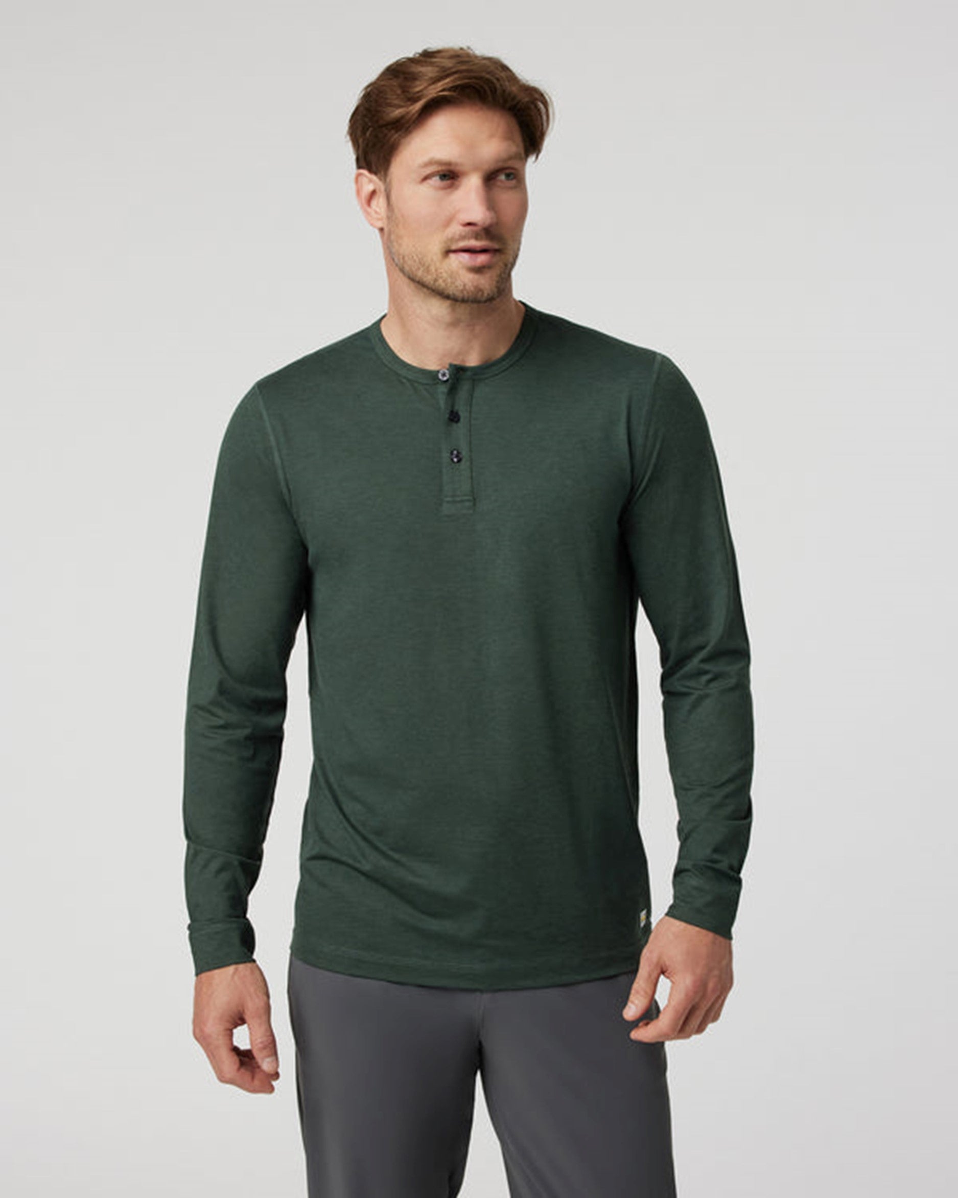 VUORI MEN'S EASE PERFORMANCE HENLEY LONG SLEEVE - HAN ASPEN HEATHER XS