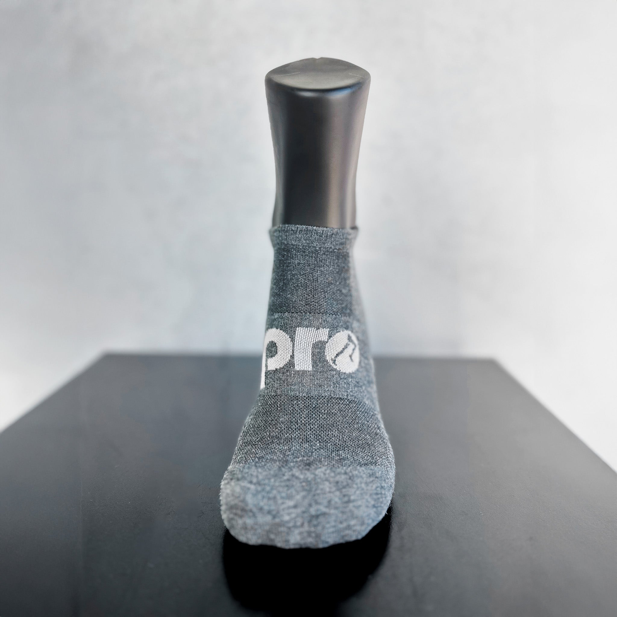 PR GEAR PRO LOGO MIDWEIGHT NO SHOW TAB SOCK GRAY