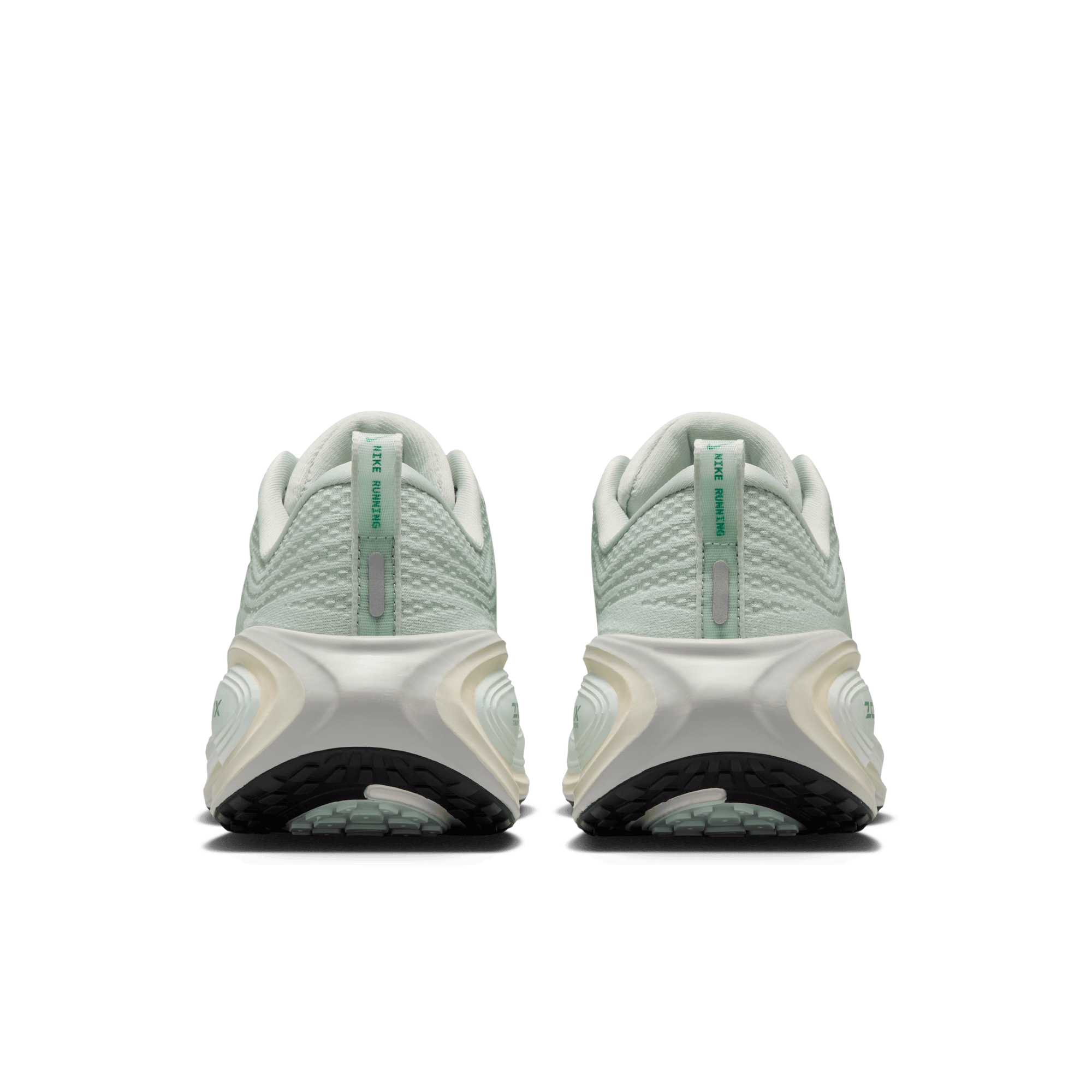 WOMEN'S VOMERO PLUS - B - LIGHT SILVER/METALLIC SILVER